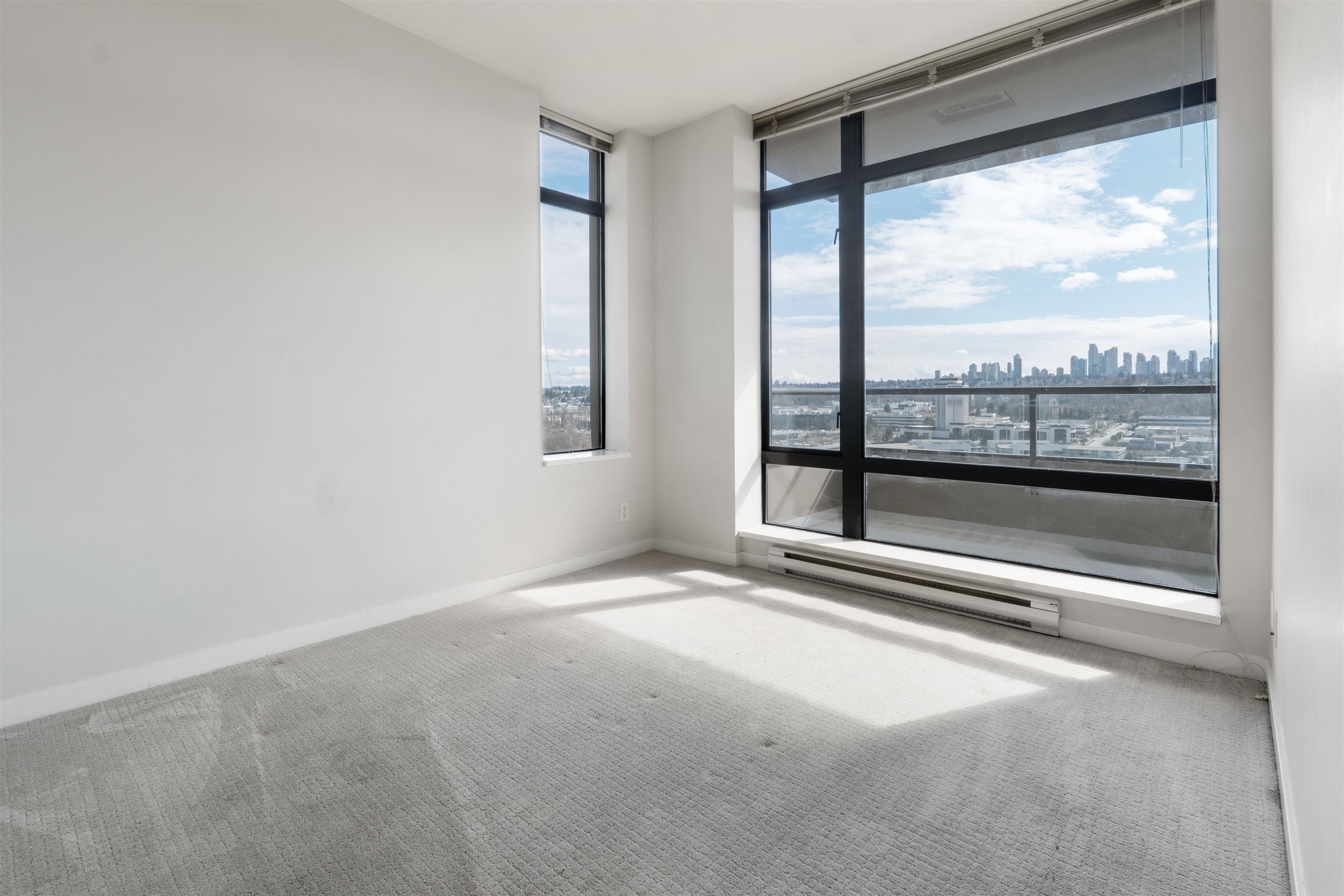 1902 2355 MADISON AVENUE Unit: 1902