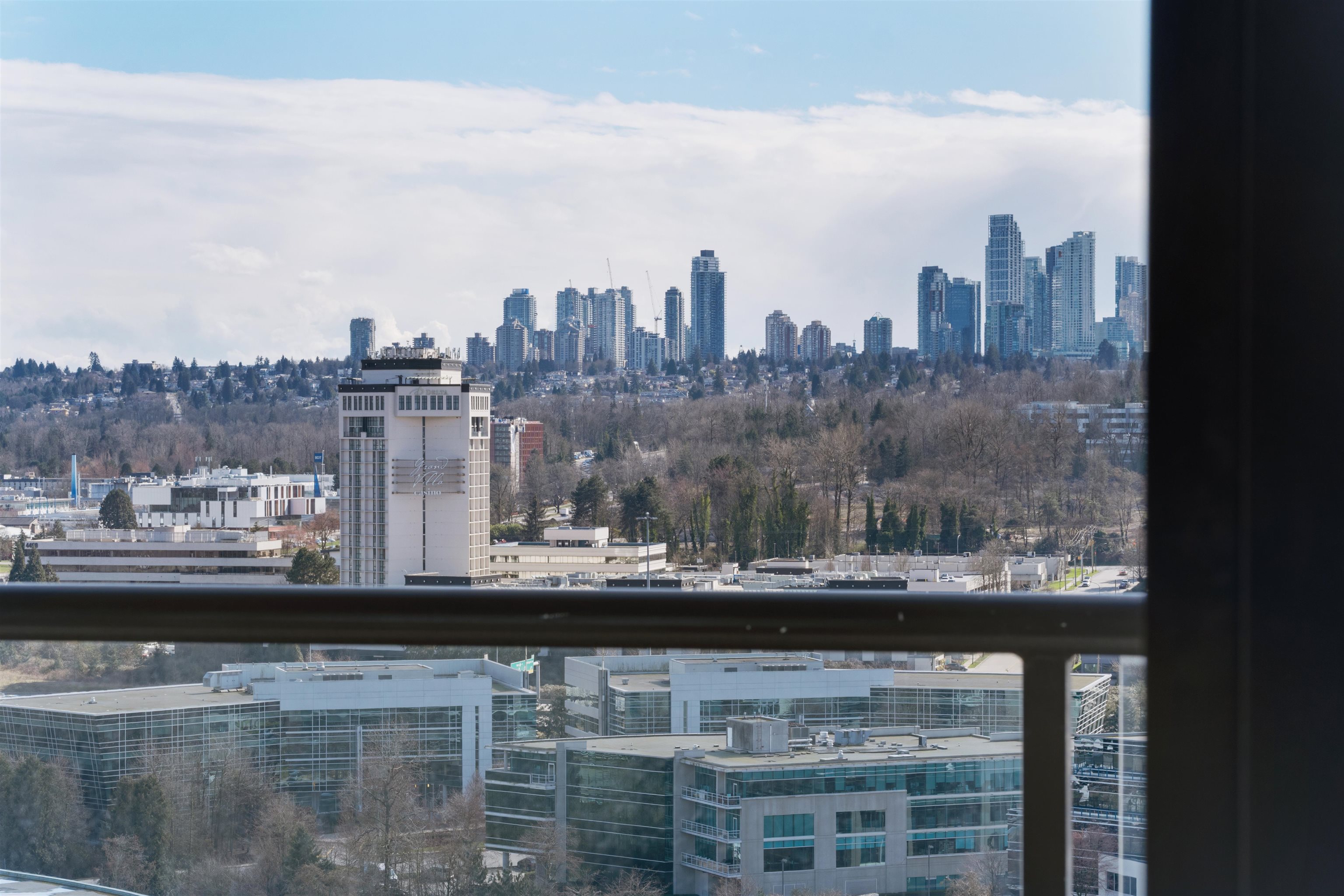 1902 2355 MADISON AVENUE Unit: 1902