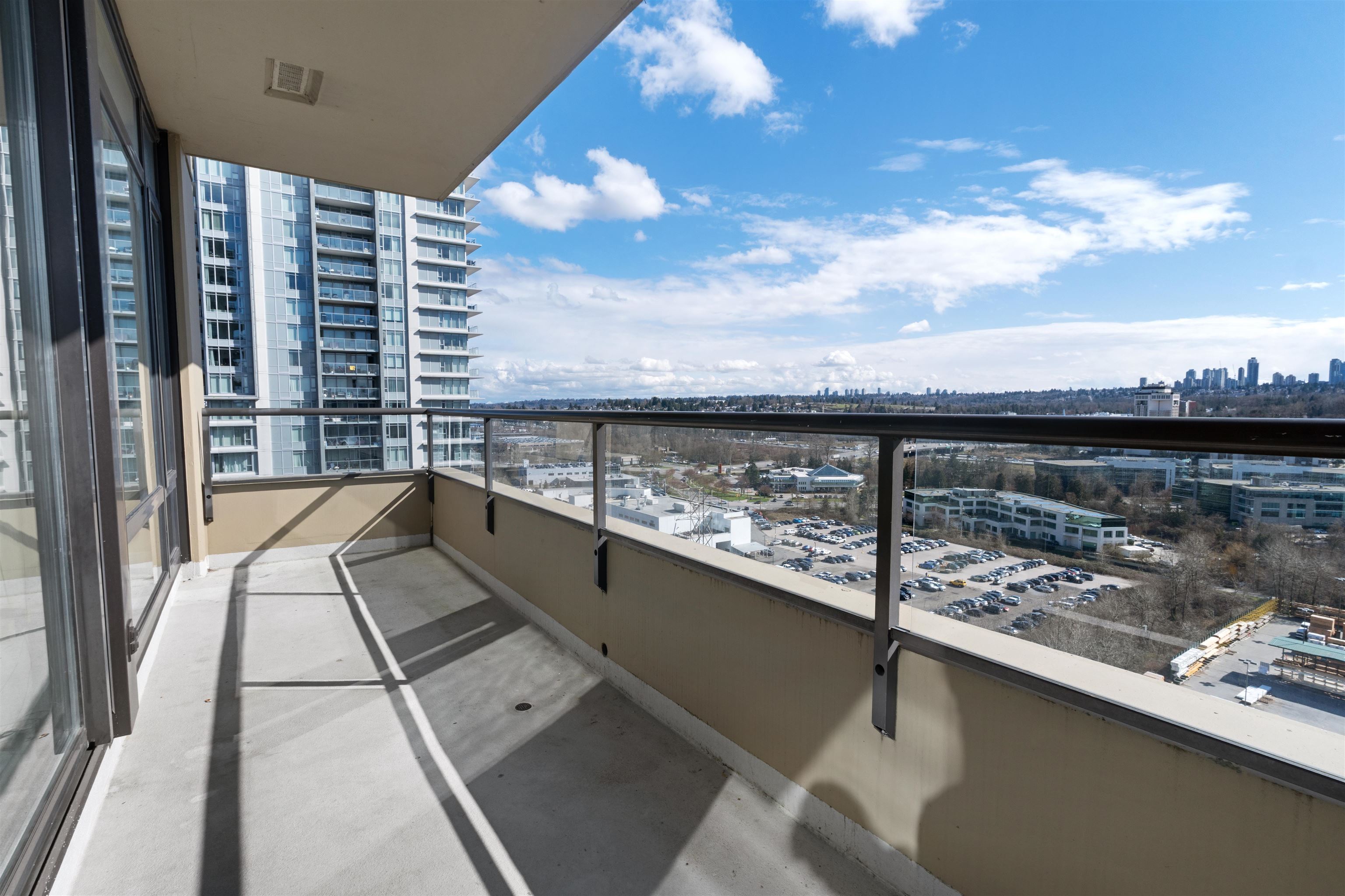 1902 2355 MADISON AVENUE Unit: 1902