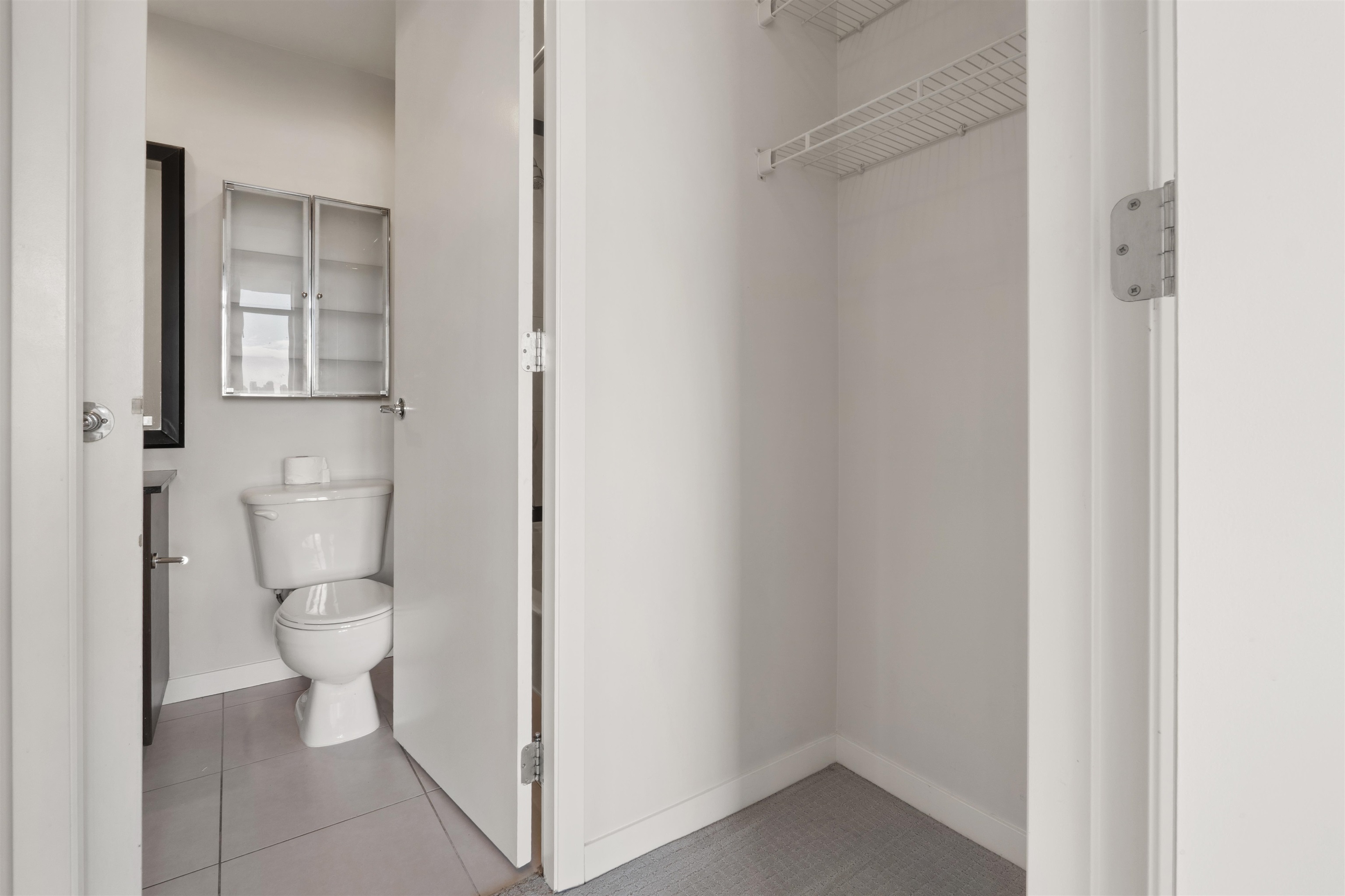 1902 2355 MADISON AVENUE Unit: 1902