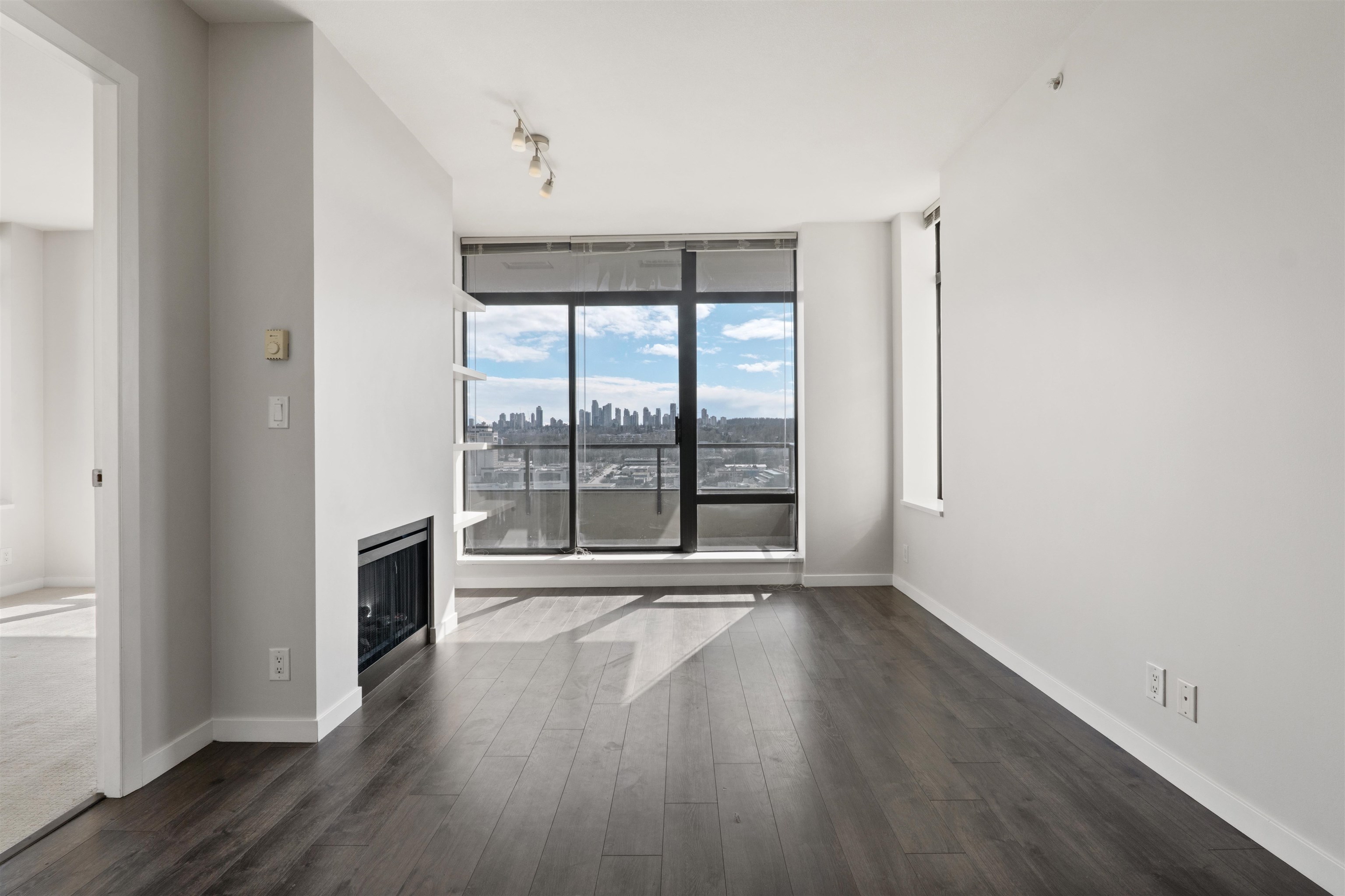 1902 2355 MADISON AVENUE Unit: 1902