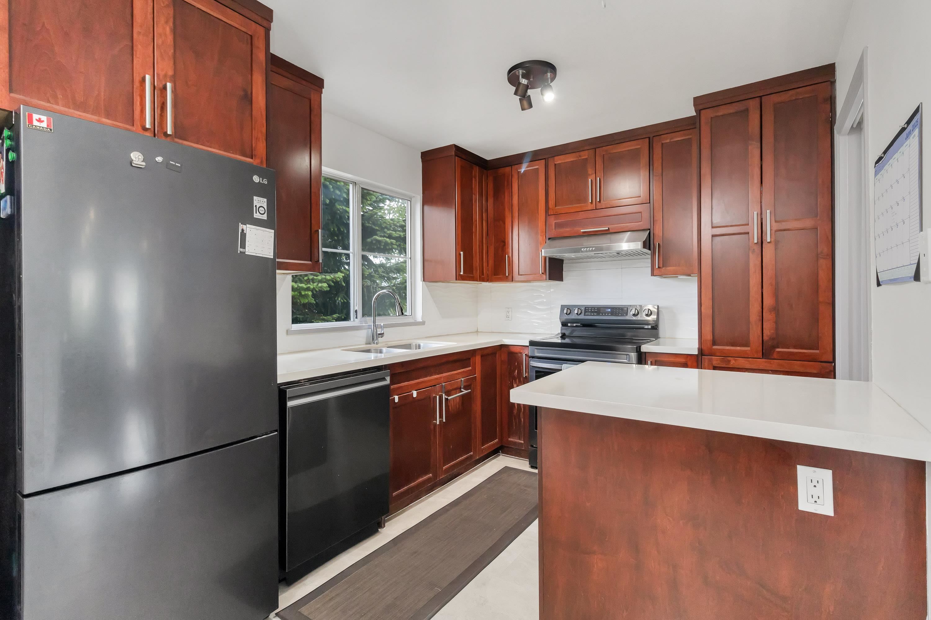32 8716 WALNUT GROVE DRIVE Unit: 32