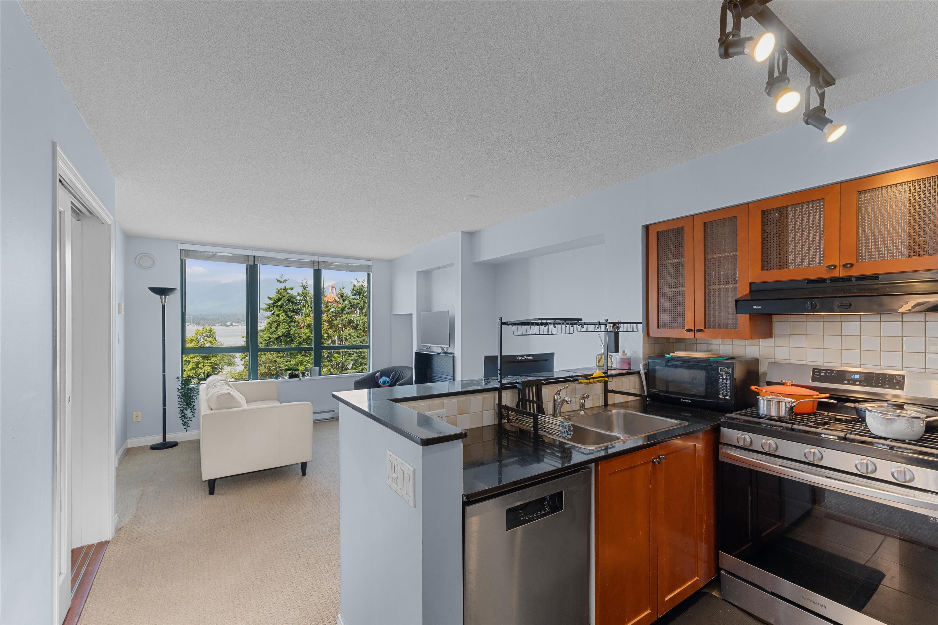 604 55 ALEXANDER STREET Unit: 604