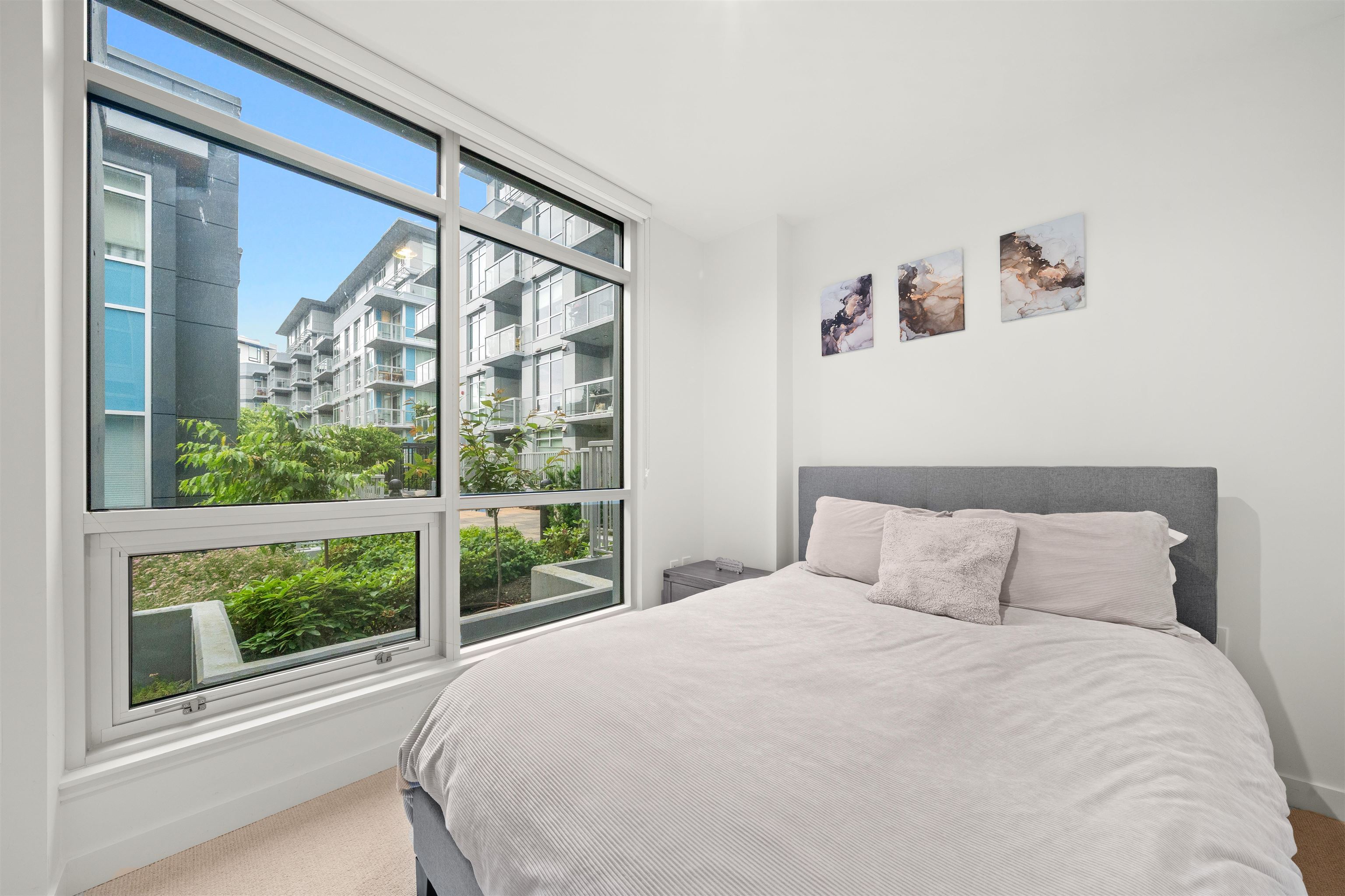 105 5289 CAMBIE STREET Unit: 105