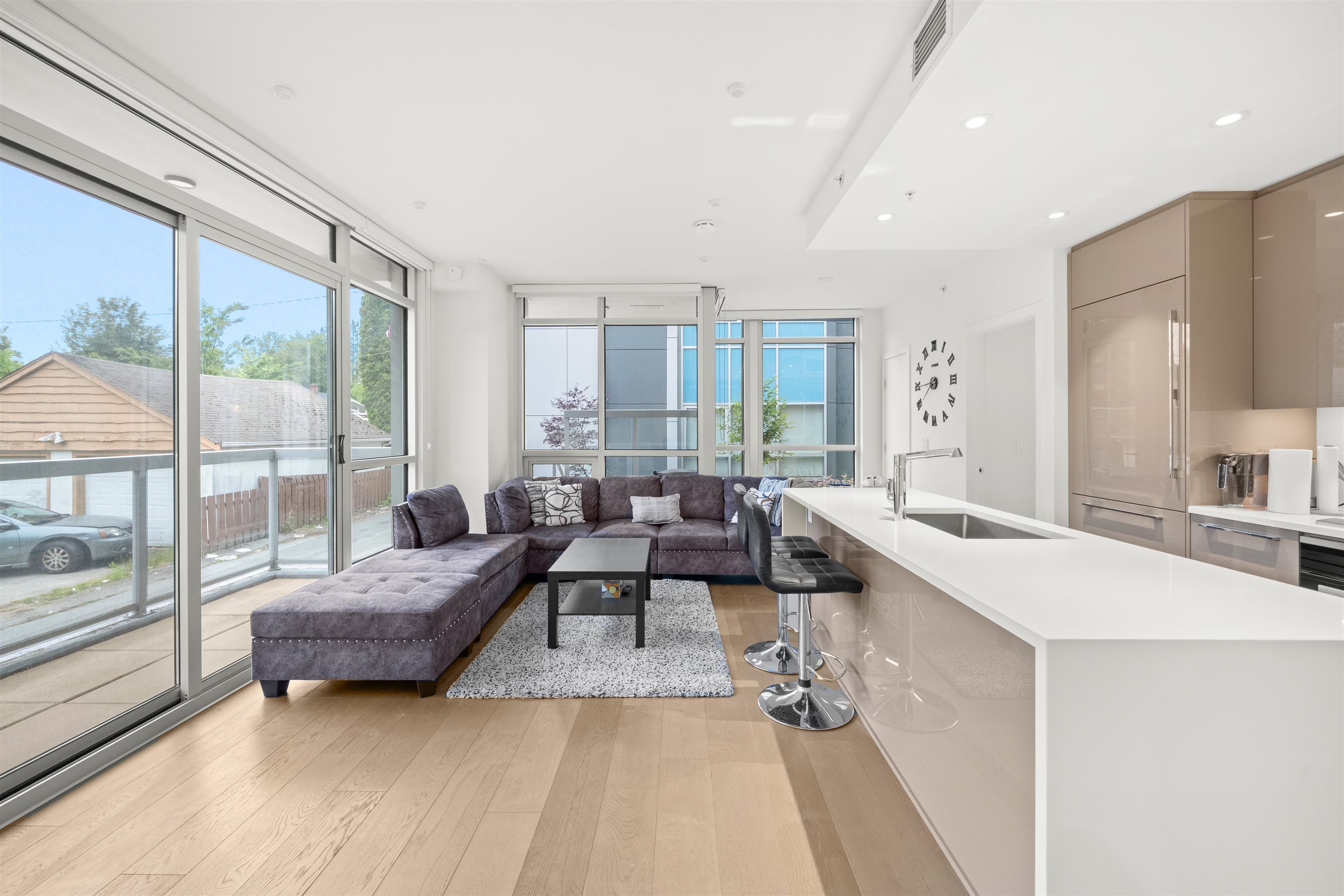 105 5289 CAMBIE STREET Unit: 105