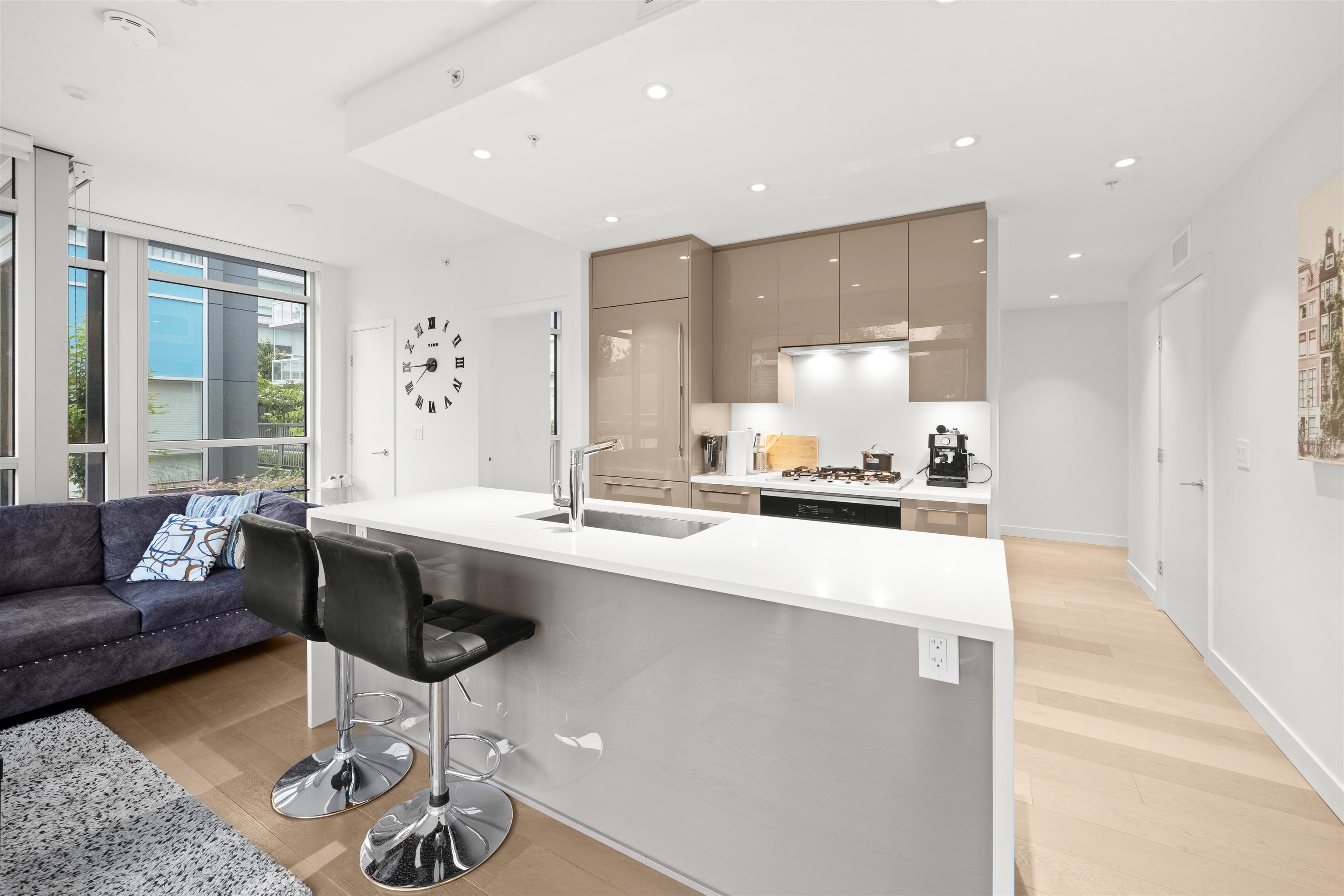 105 5289 CAMBIE STREET Unit: 105