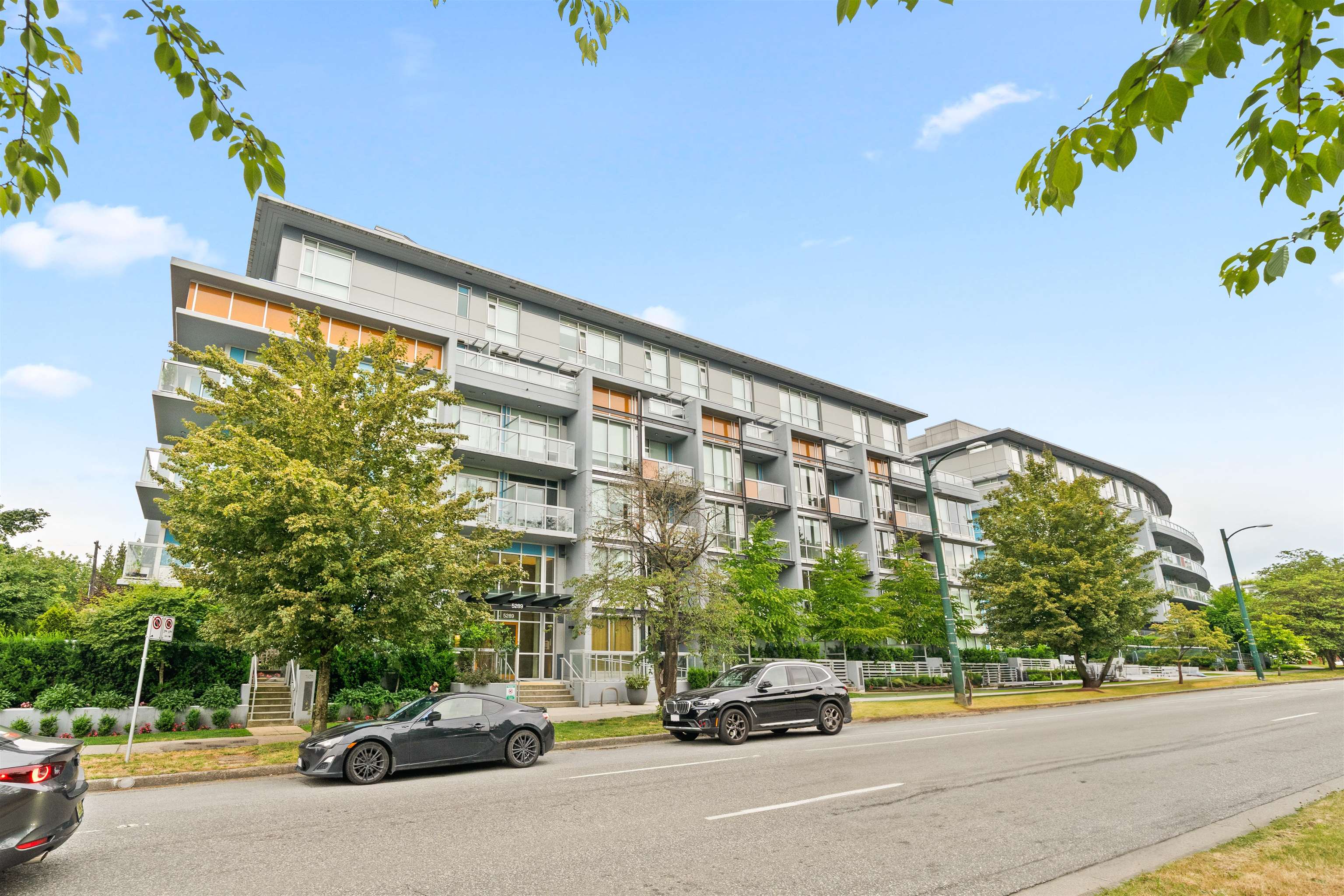 105 5289 CAMBIE STREET Unit: 105