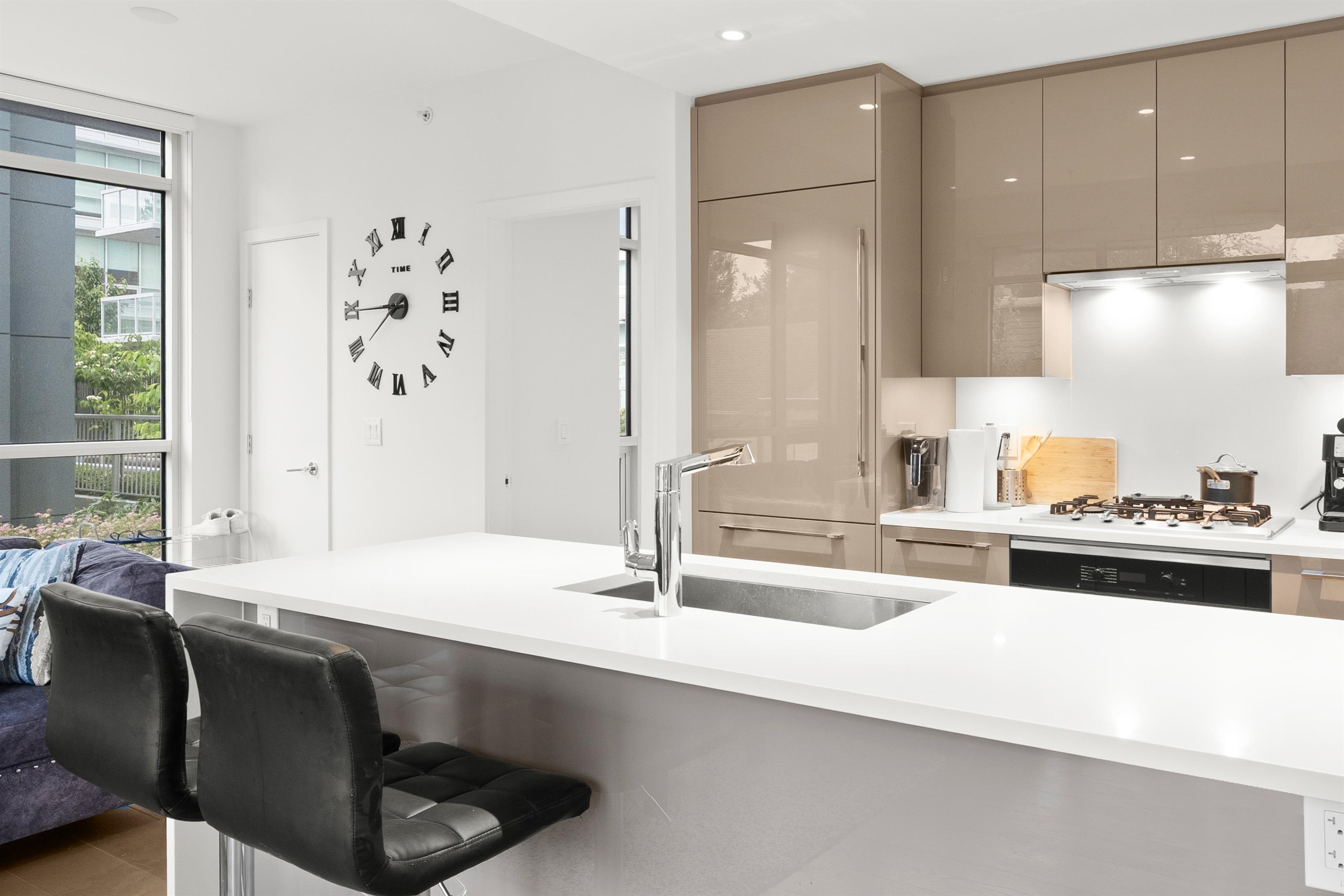 105 5289 CAMBIE STREET Unit: 105