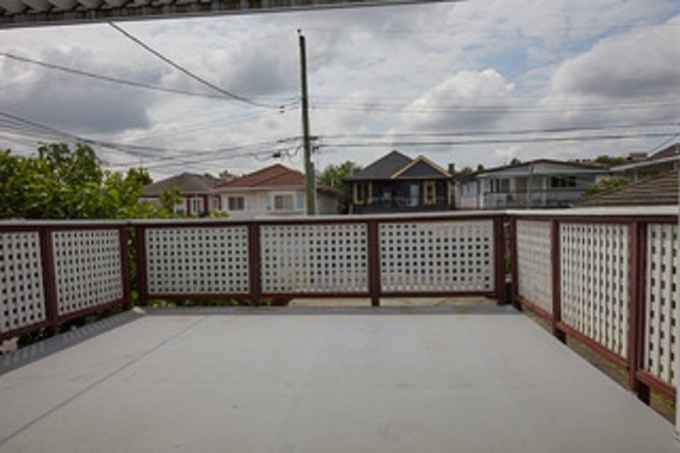 4240 DUNDAS STREET
