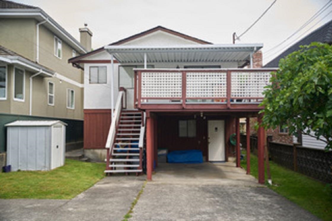 4240 DUNDAS STREET