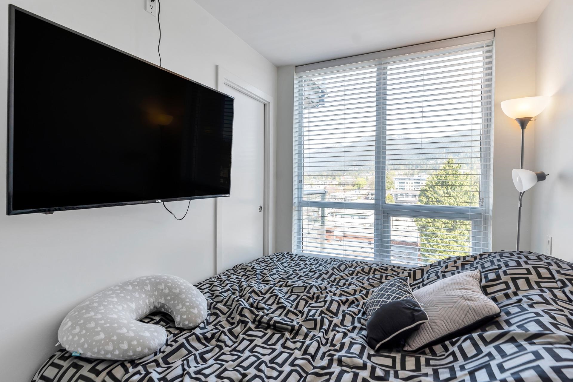 704 135 E 17TH STREET Unit: 704