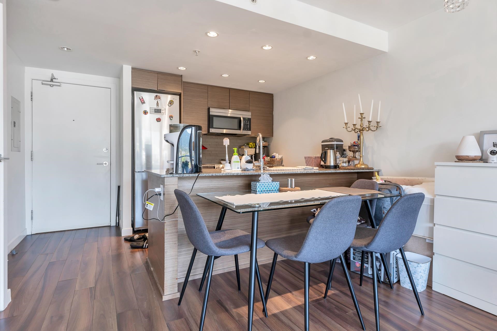 704 135 E 17TH STREET Unit: 704