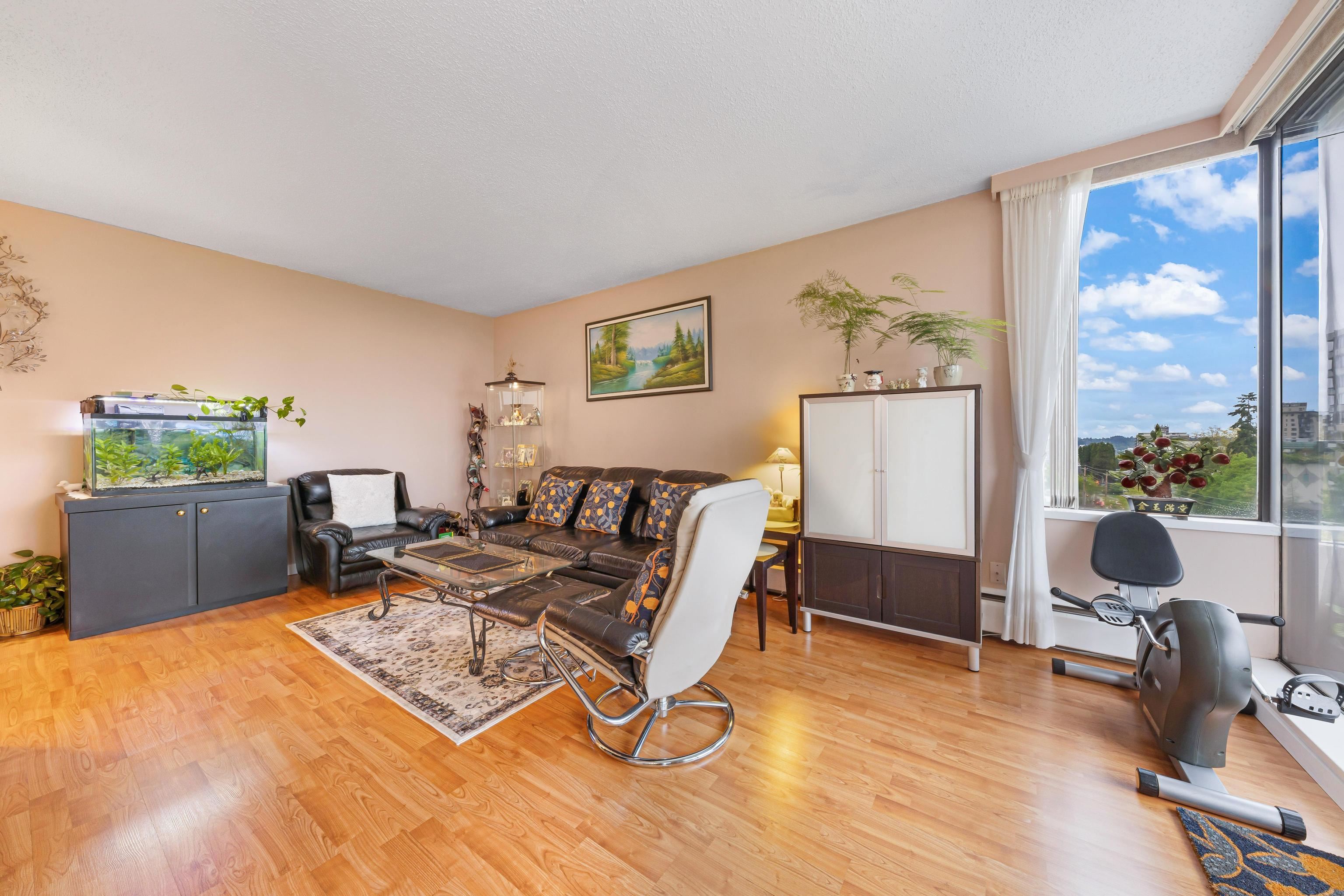 901 740 HAMILTON STREET Unit: 901