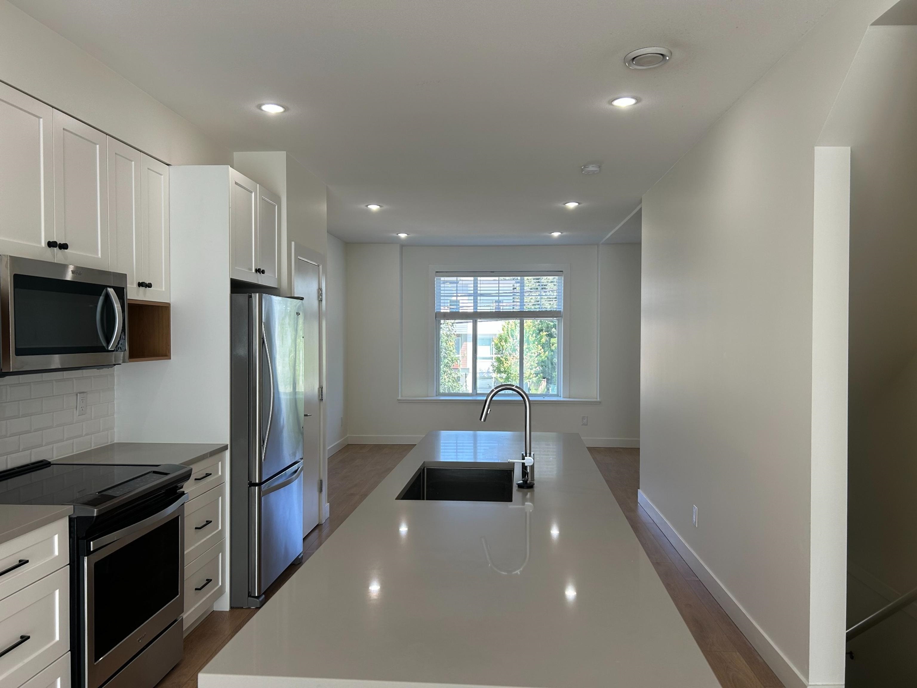 37 27735 ROUNDHOUSE DRIVE Unit: 37