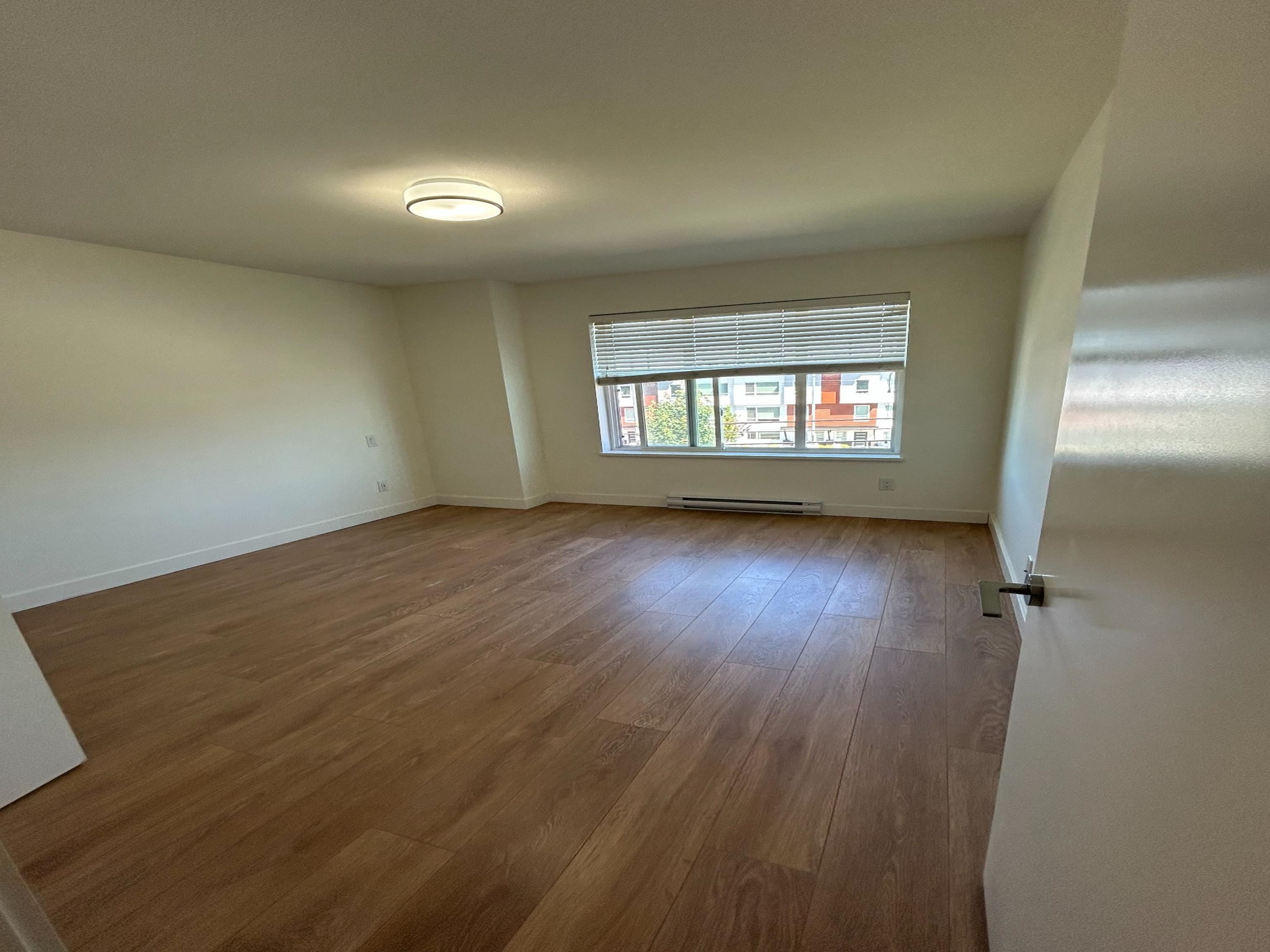 37 27735 ROUNDHOUSE DRIVE Unit: 37