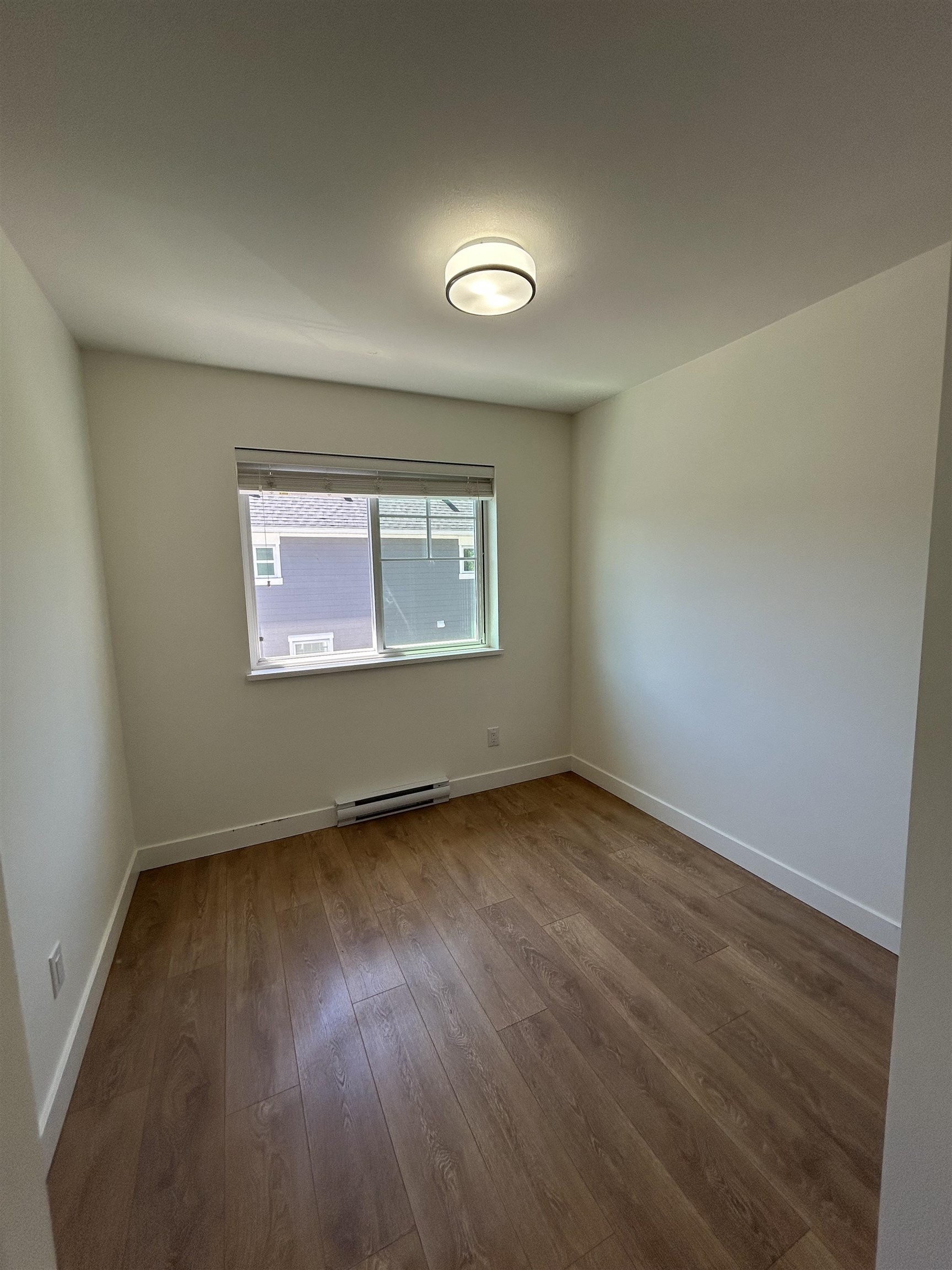 37 27735 ROUNDHOUSE DRIVE Unit: 37
