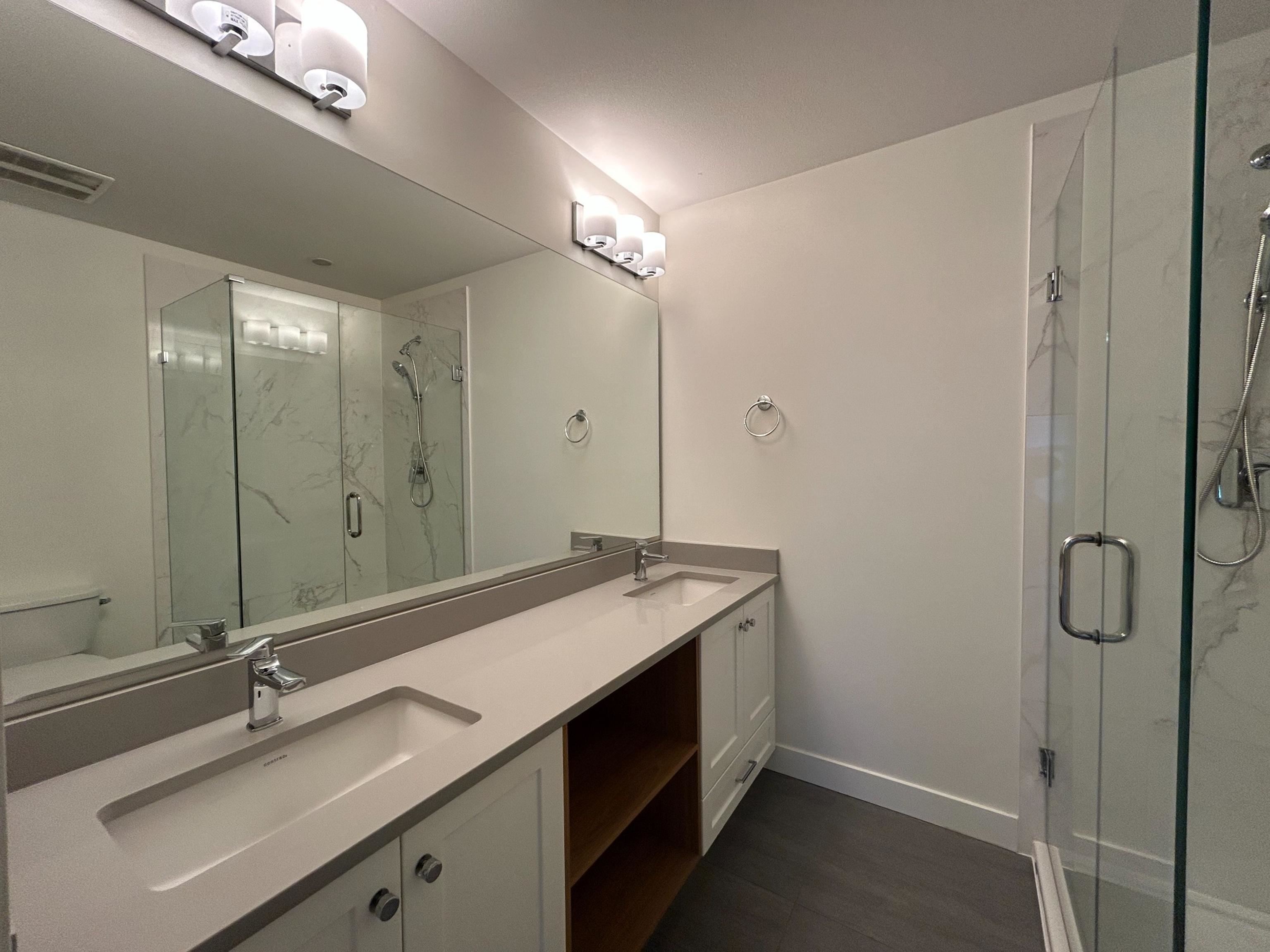 37 27735 ROUNDHOUSE DRIVE Unit: 37