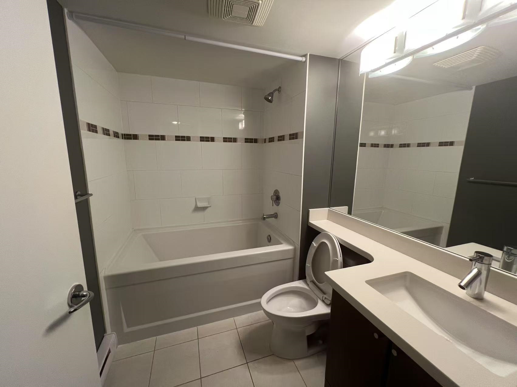 608 8120 LANSDOWNE ROAD Unit: 608