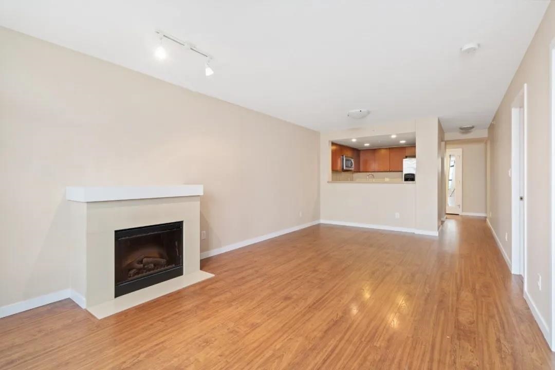 608 8120 LANSDOWNE ROAD Unit: 608