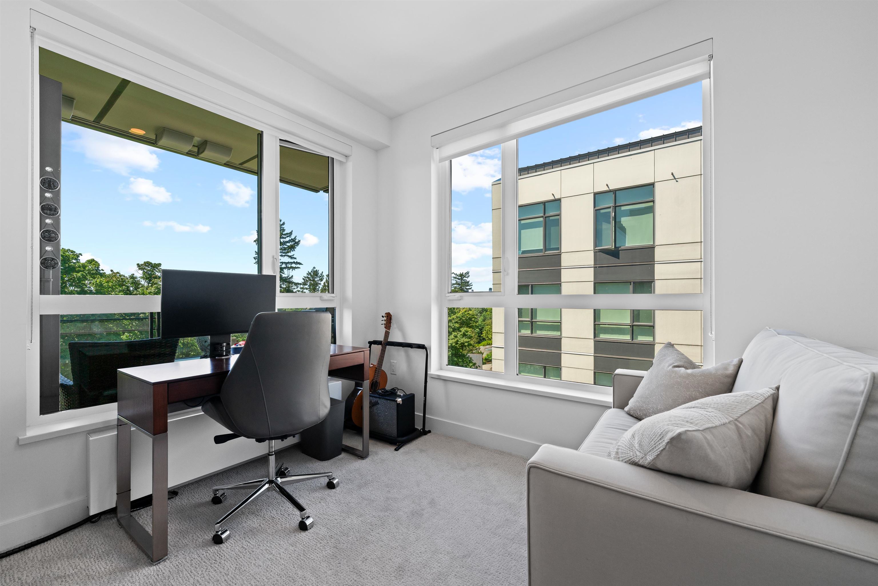 305 747 E 3RD STREET Unit: 305