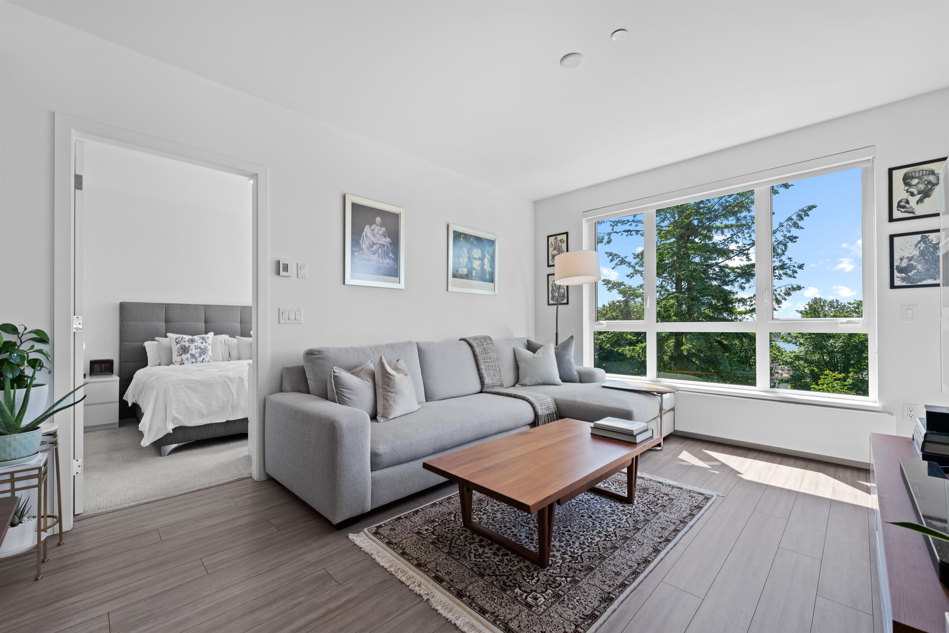 305 747 E 3RD STREET Unit: 305