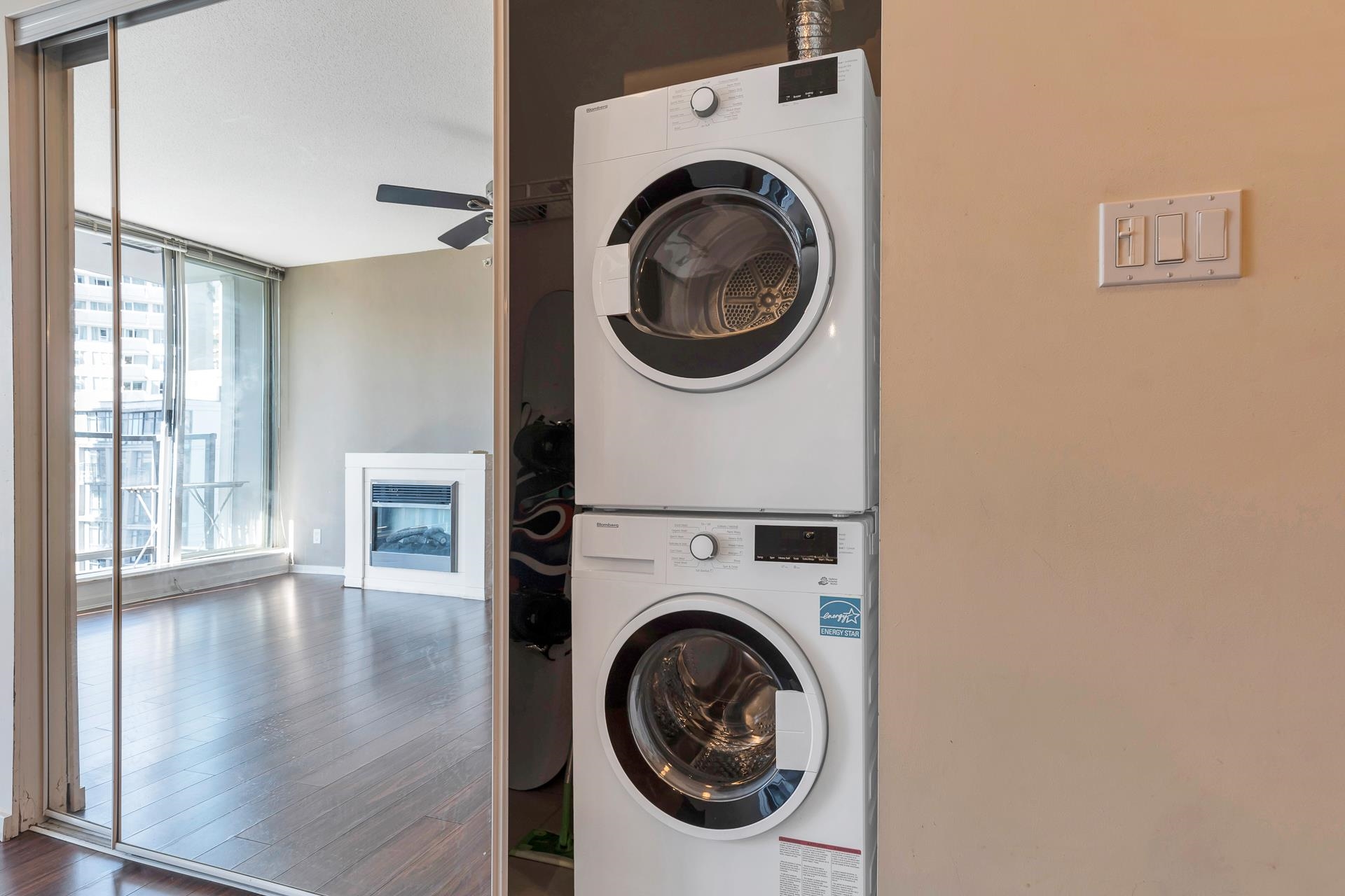 903 1199 SEYMOUR STREET Unit: 903