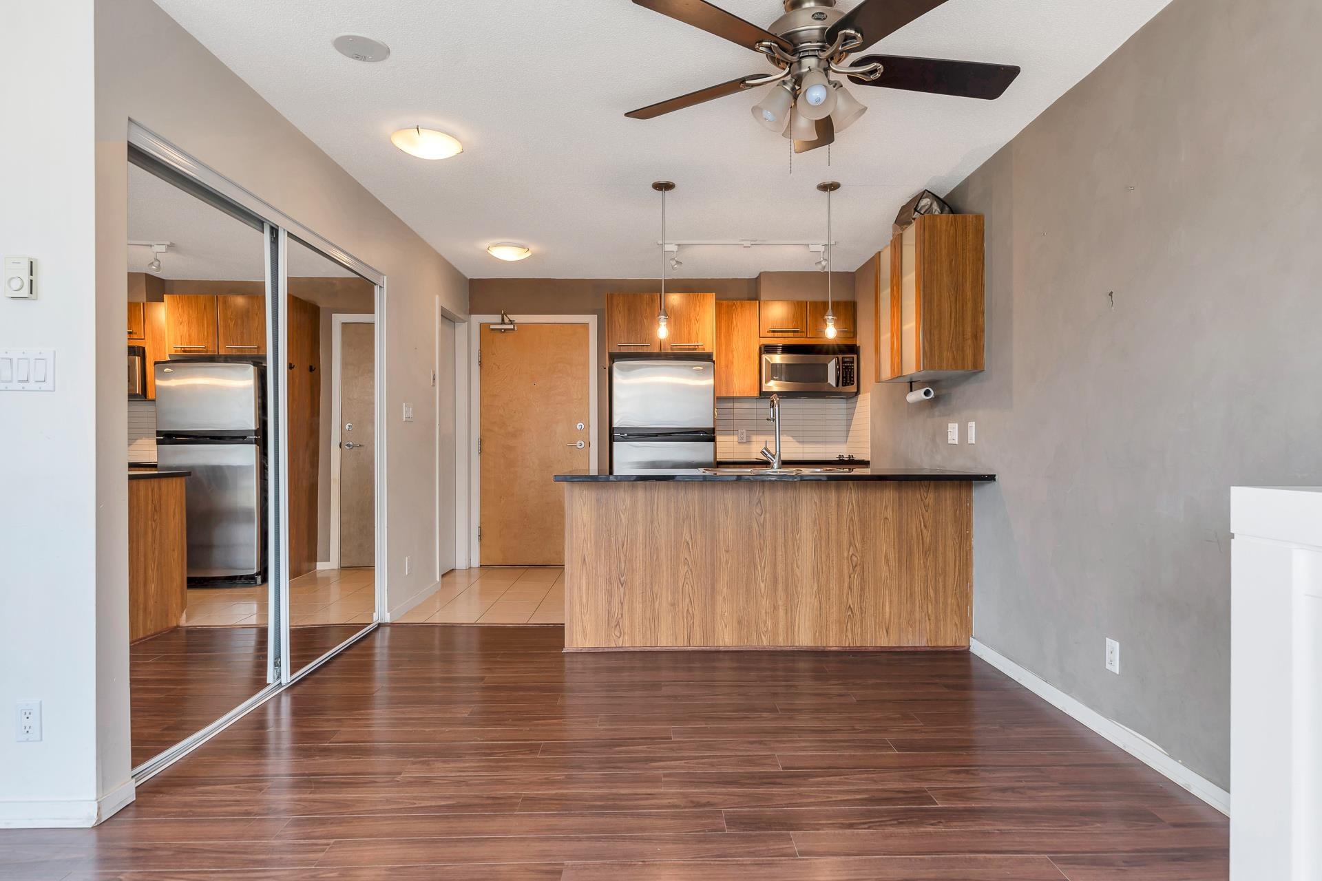 903 1199 SEYMOUR STREET Unit: 903