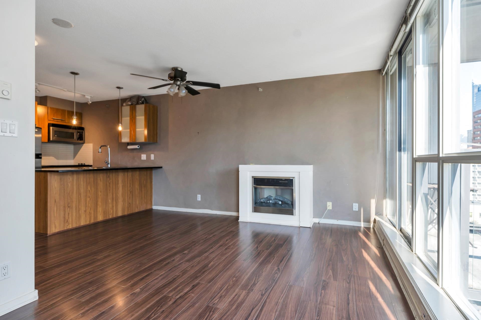 903 1199 SEYMOUR STREET Unit: 903