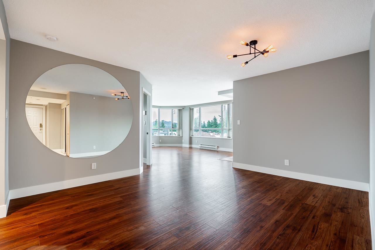 401 3190 GLADWIN ROAD Unit: 401