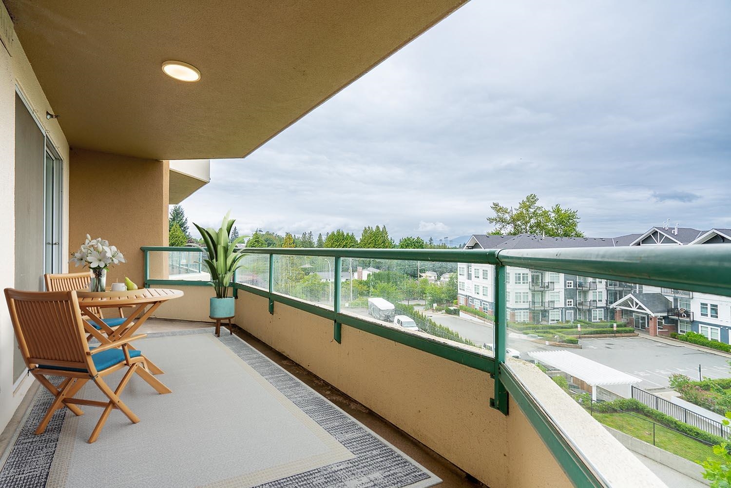 401 3190 GLADWIN ROAD Unit: 401