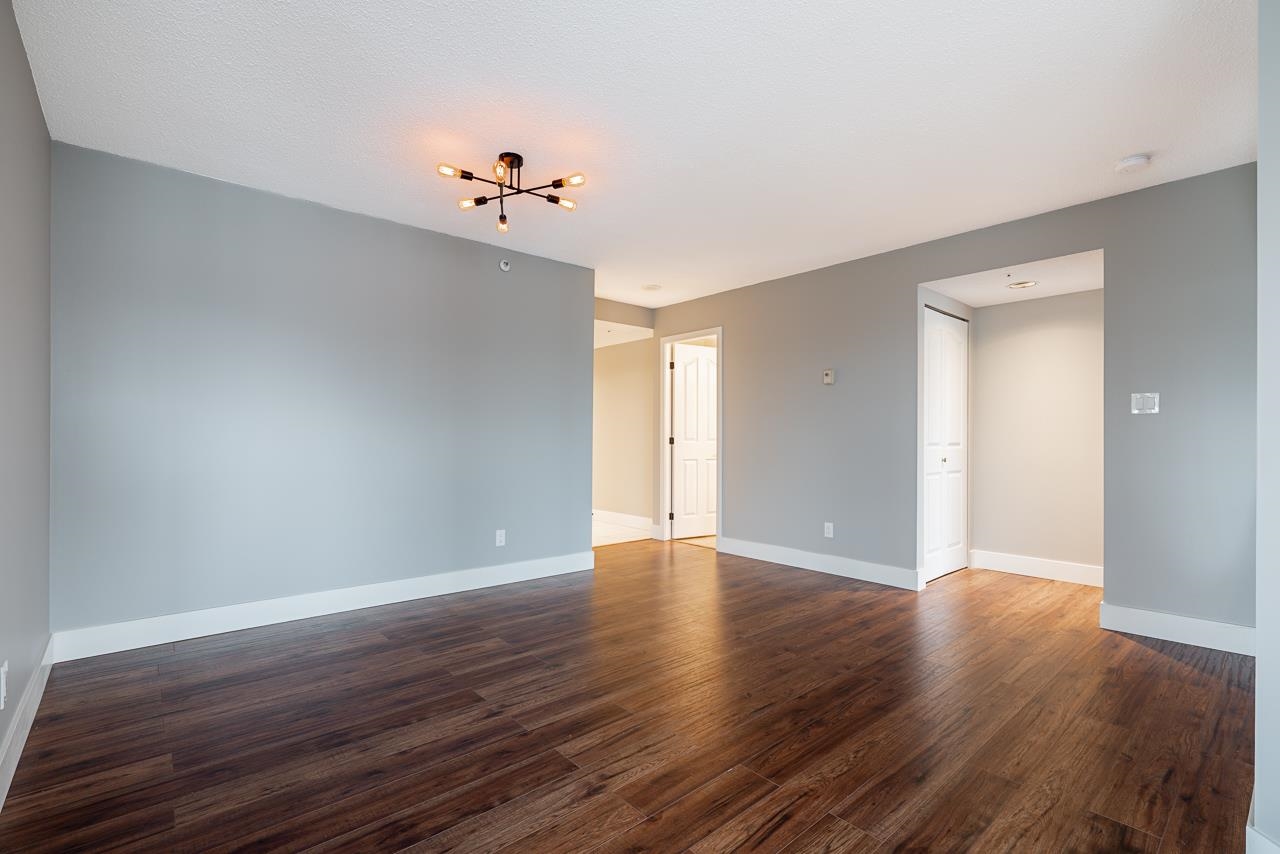 401 3190 GLADWIN ROAD Unit: 401