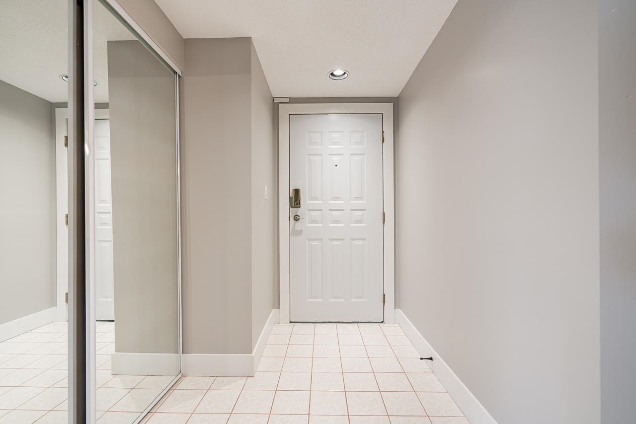 401 3190 GLADWIN ROAD Unit: 401