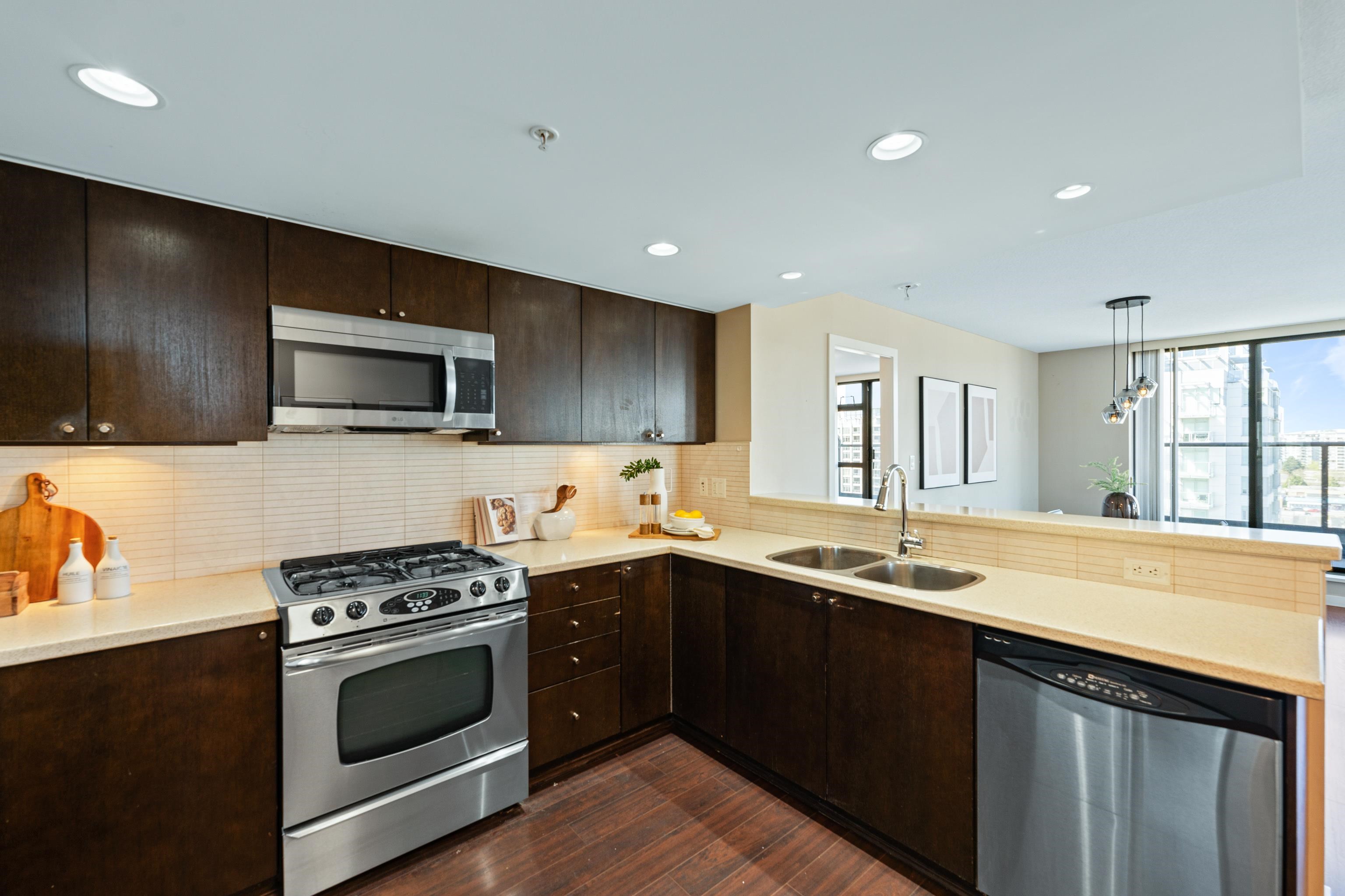 1301 8120 LANSDOWNE ROAD Unit: 1301