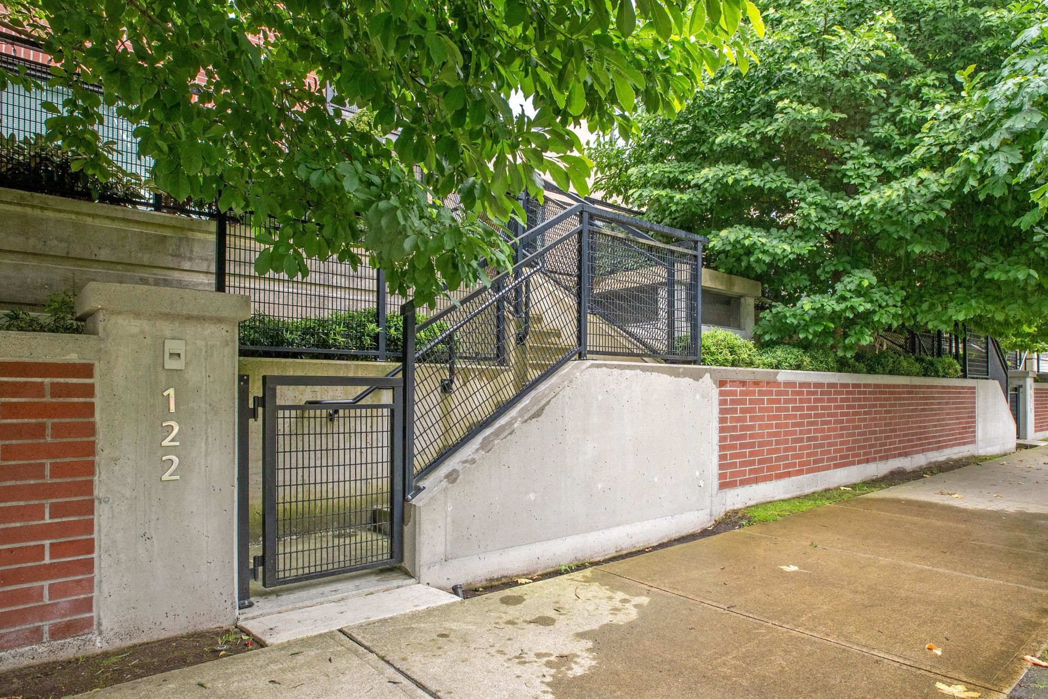 122 9388 TOMICKI AVENUE Unit: 122
