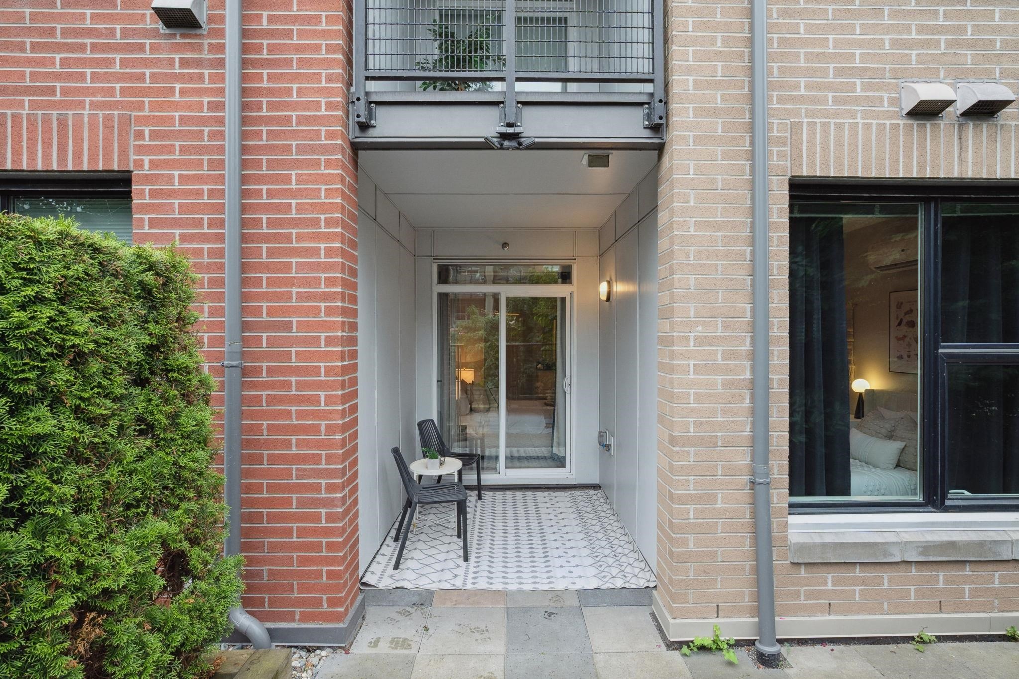 122 9388 TOMICKI AVENUE Unit: 122