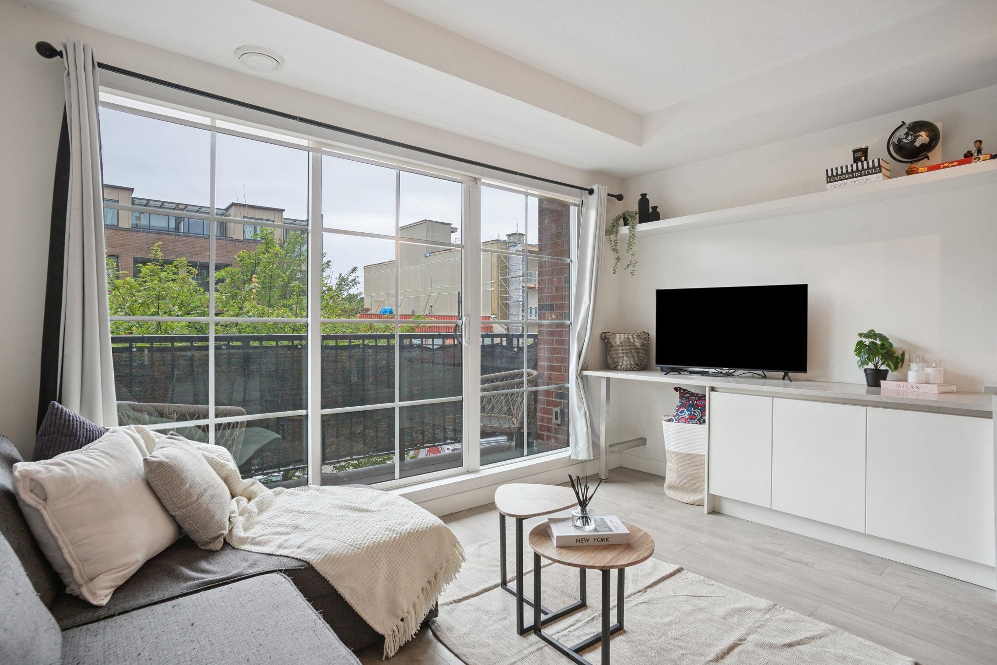 205 2141 E HASTINGS STREET Unit: 205
