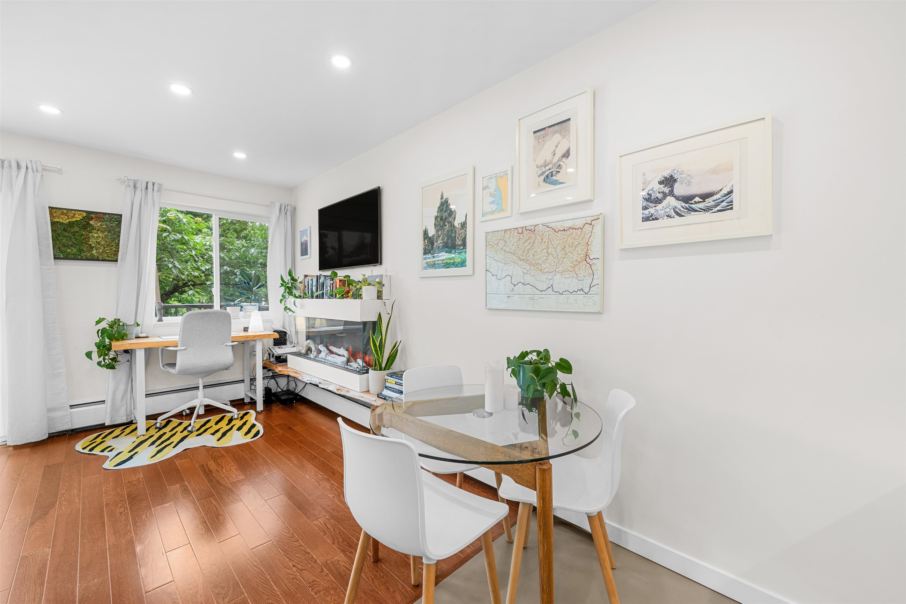 101 241 ST. ANDREWS AVENUE Unit: 101