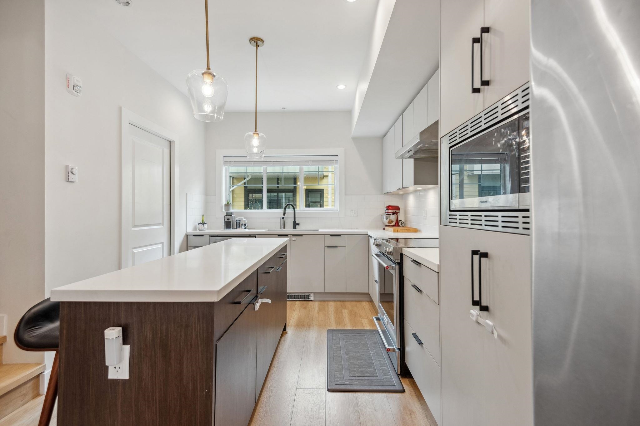207 80 ELGIN STREET Unit: 207