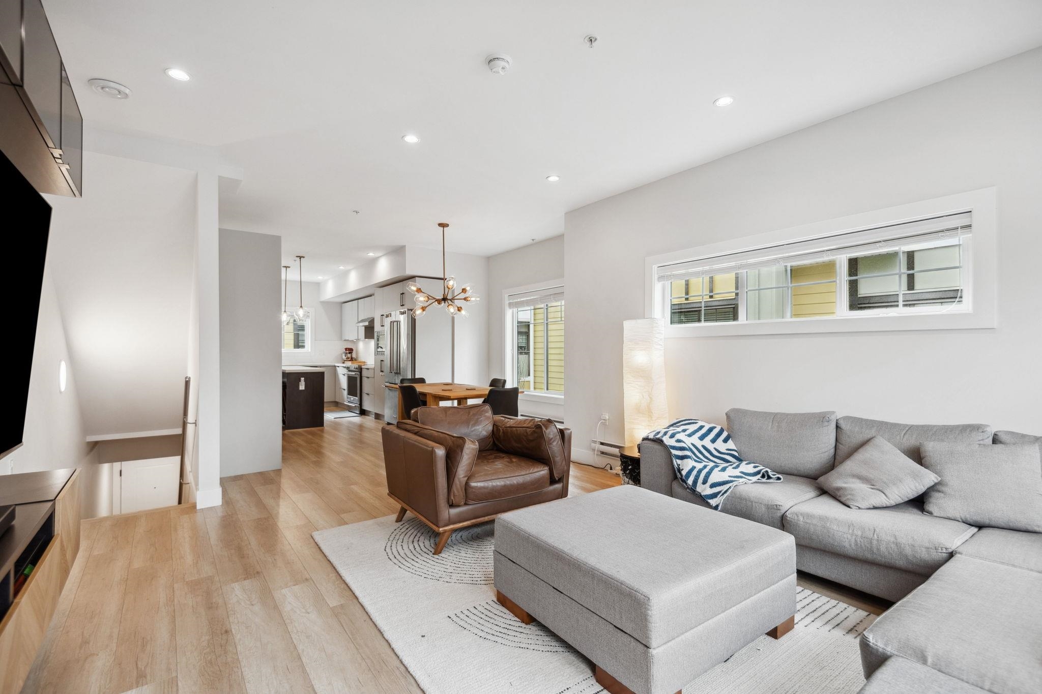 207 80 ELGIN STREET Unit: 207