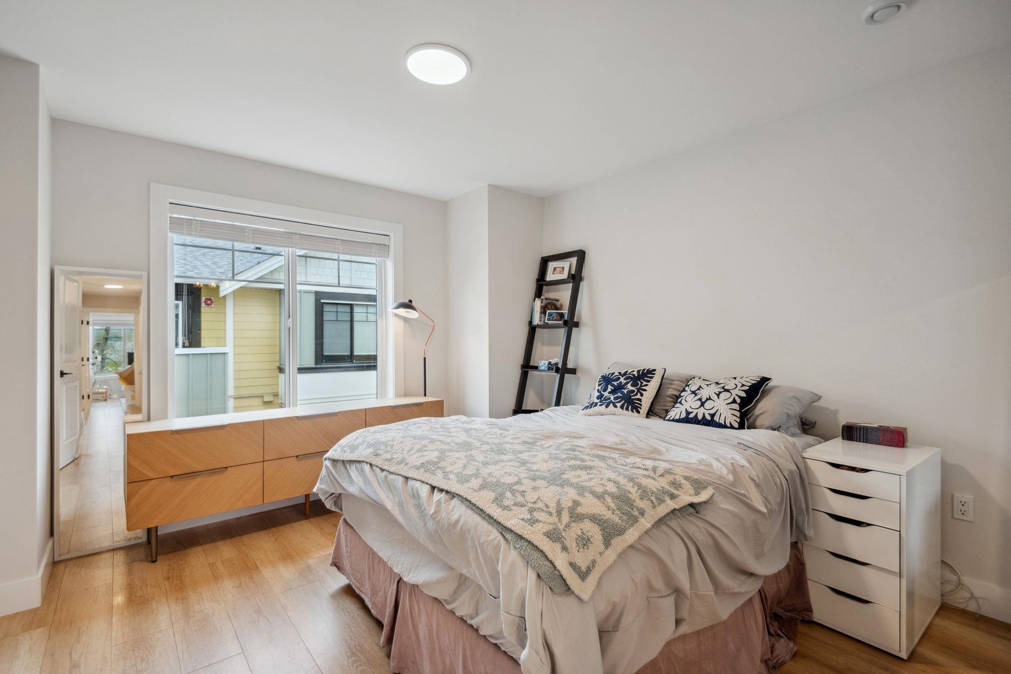 207 80 ELGIN STREET Unit: 207