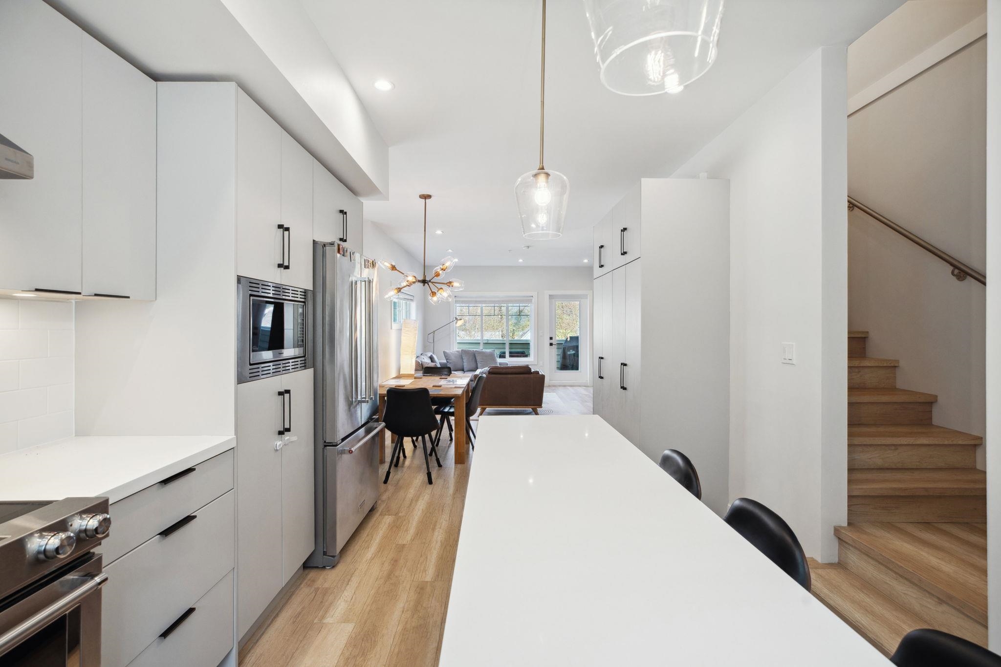 207 80 ELGIN STREET Unit: 207