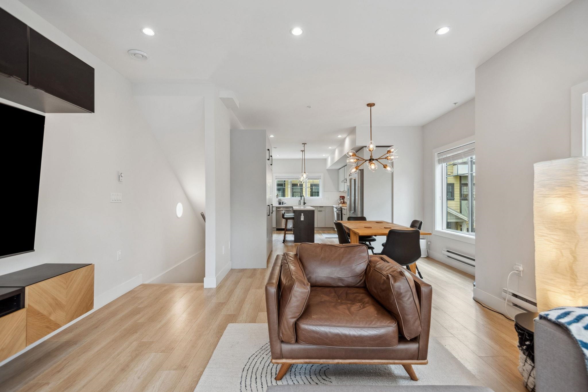 207 80 ELGIN STREET Unit: 207