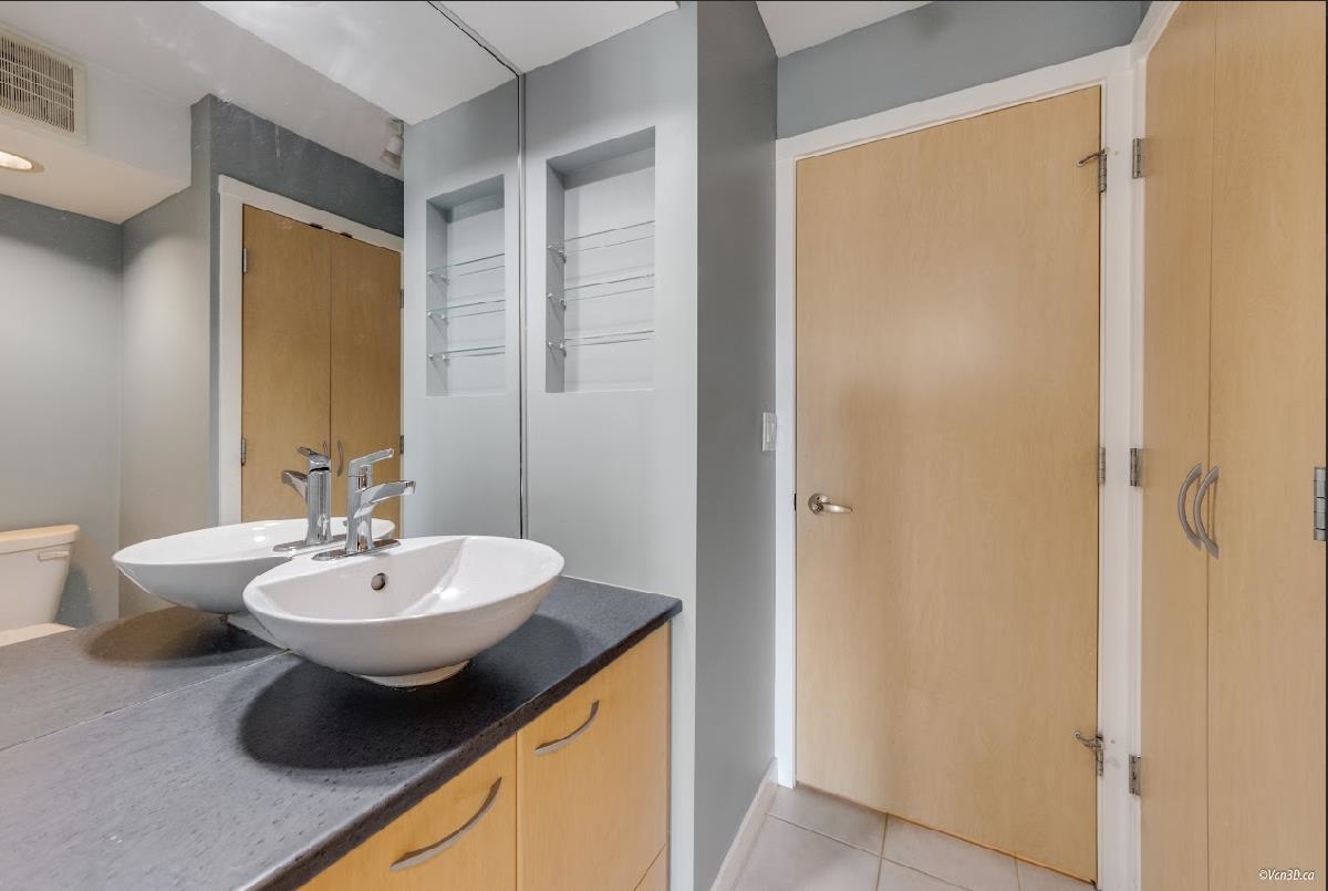 1204 969 RICHARDS STREET Unit: 1204
