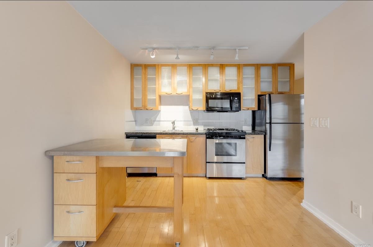 1204 969 RICHARDS STREET Unit: 1204