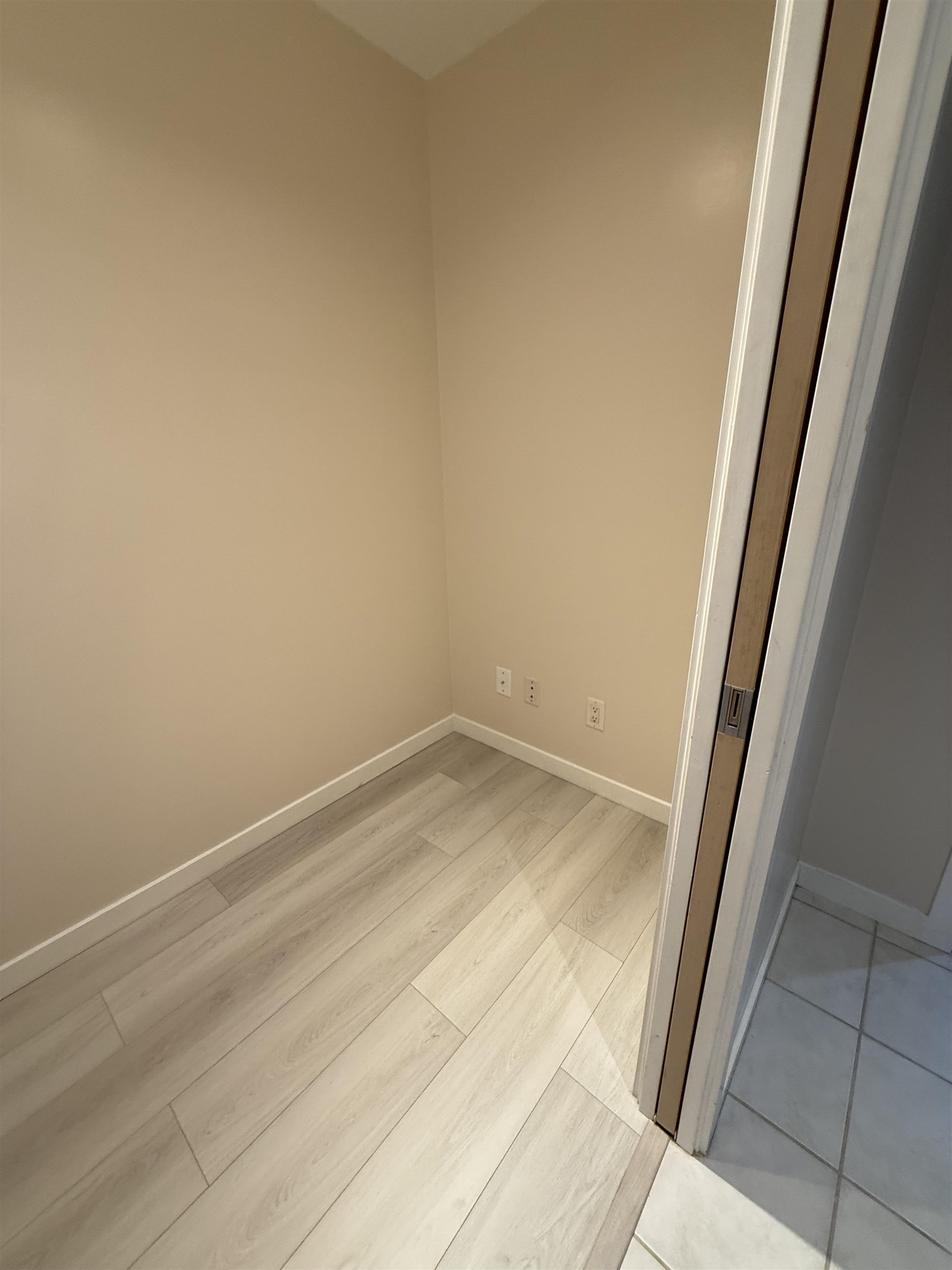 1204 969 RICHARDS STREET Unit: 1204