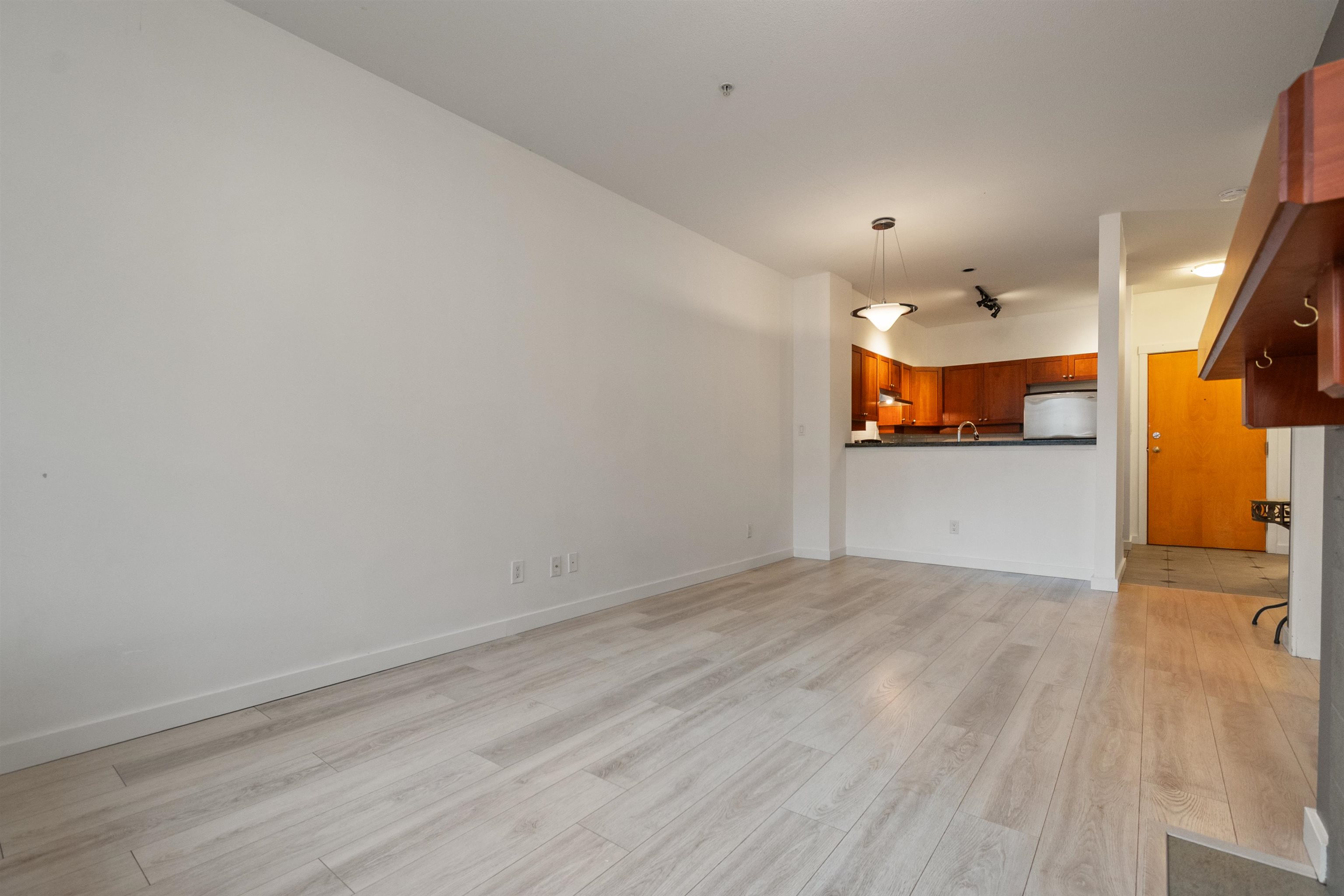 109 675 PARK CRESCENT Unit: 109