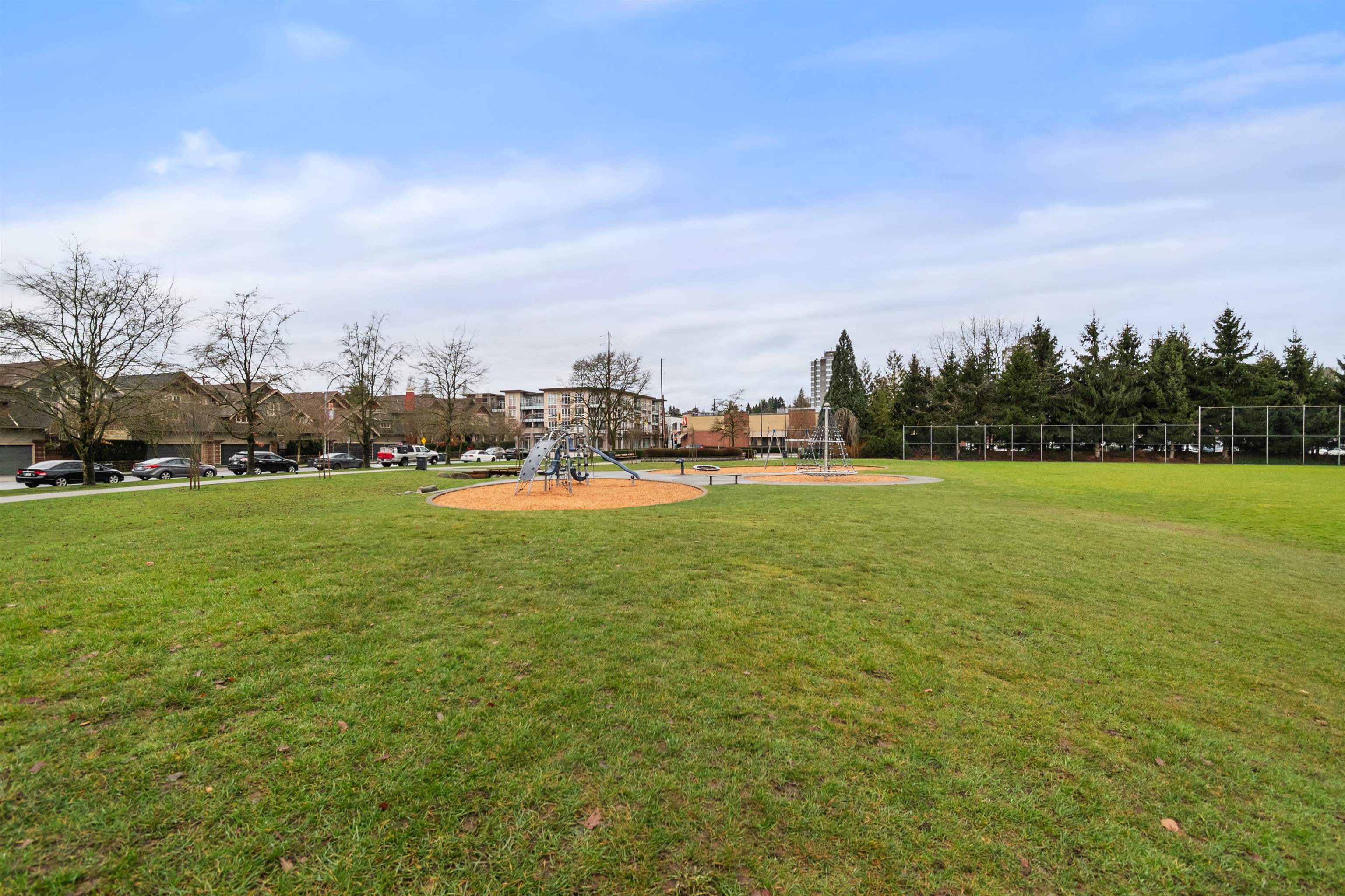 109 675 PARK CRESCENT Unit: 109
