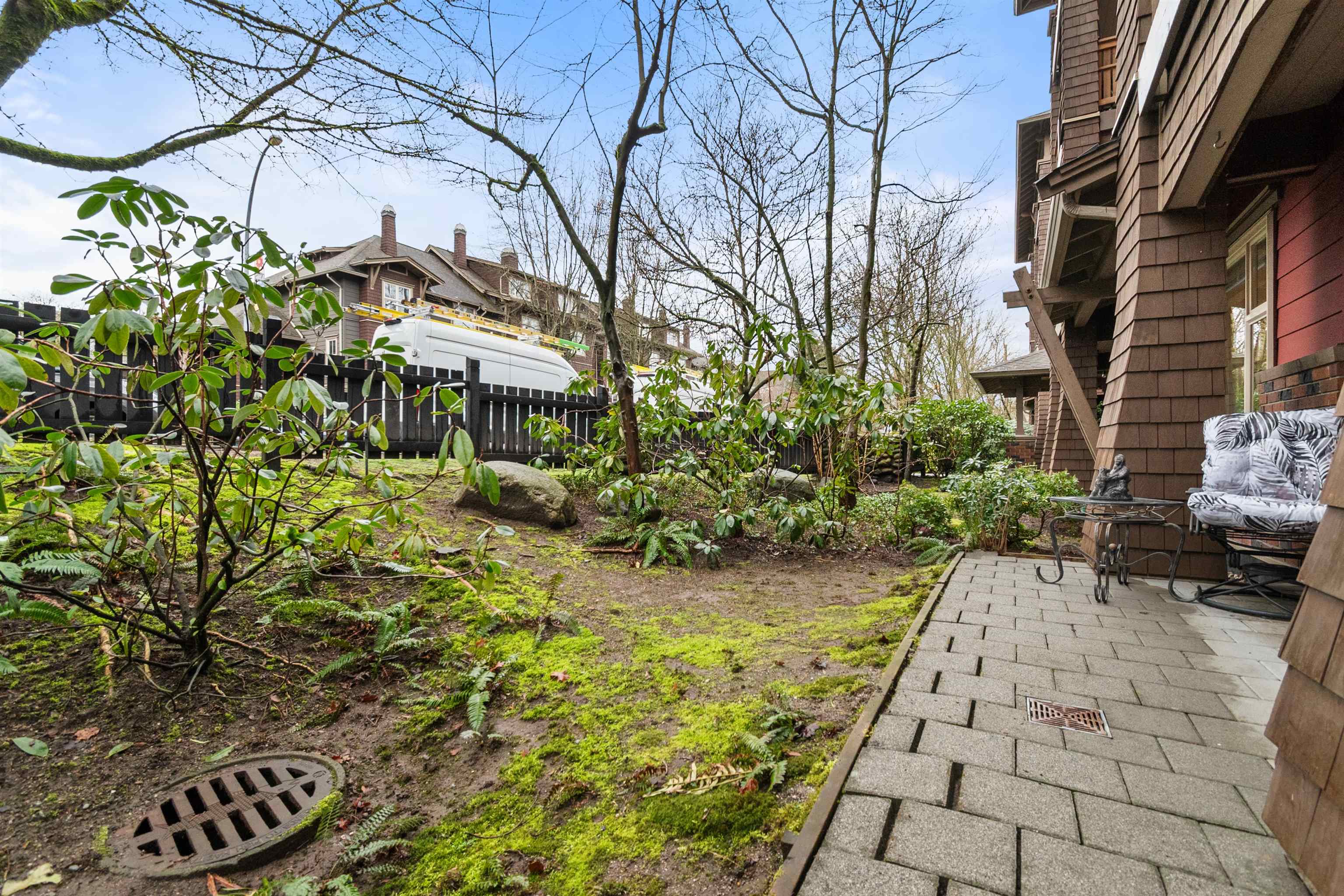 109 675 PARK CRESCENT Unit: 109