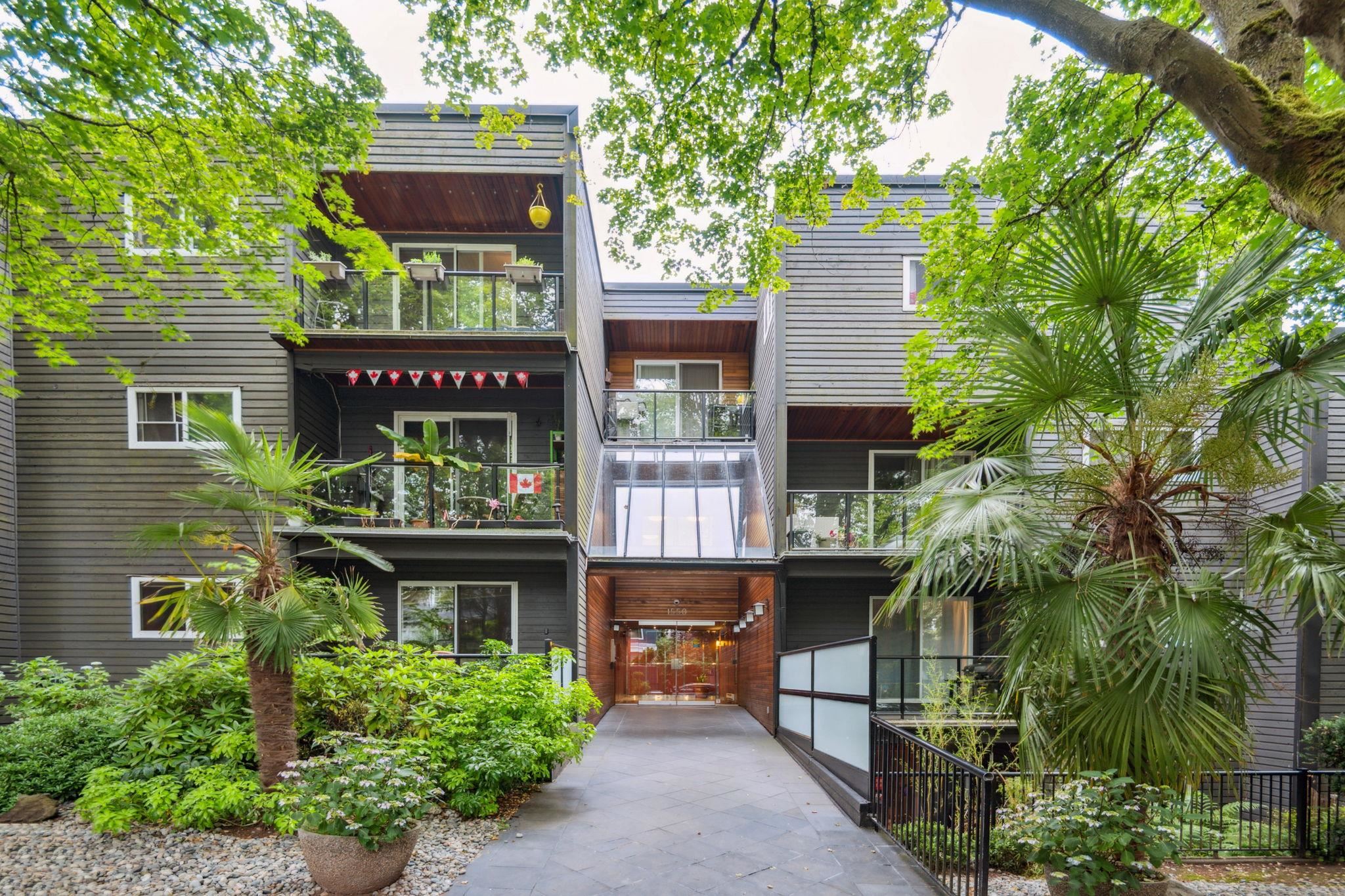 219 1550 BARCLAY STREET Unit: 219
