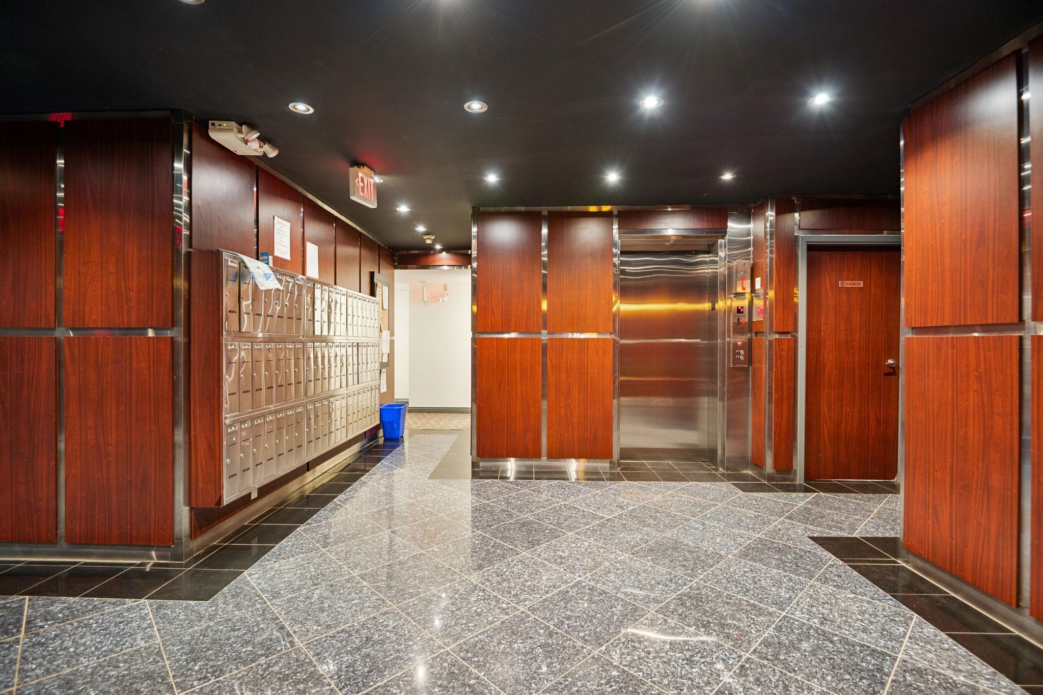 219 1550 BARCLAY STREET Unit: 219